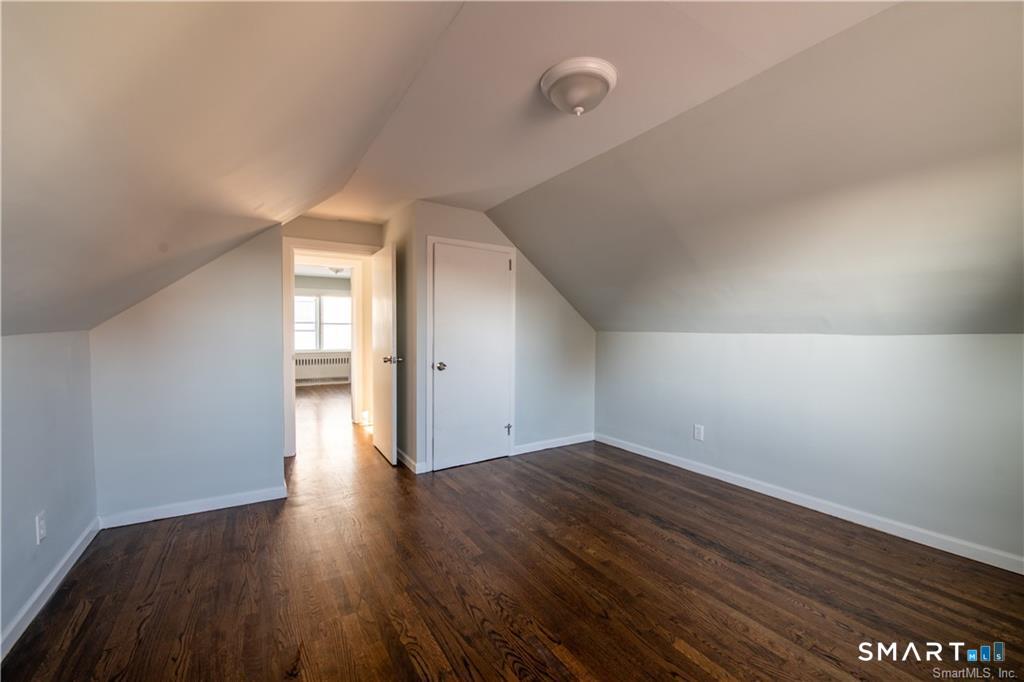 927 Birmingham Street Property Photo 18