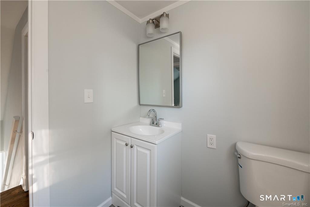 927 Birmingham Street Property Photo 19