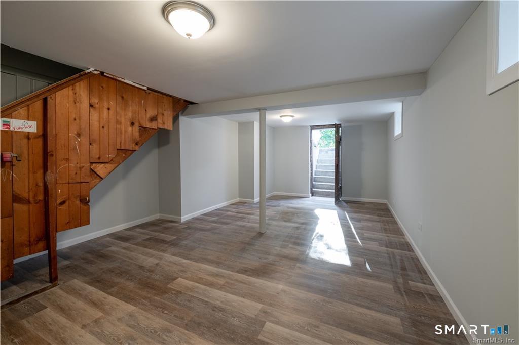 927 Birmingham Street Property Photo 23