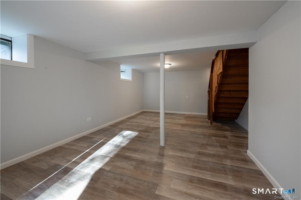 927 Birmingham Street Property Photo 24
