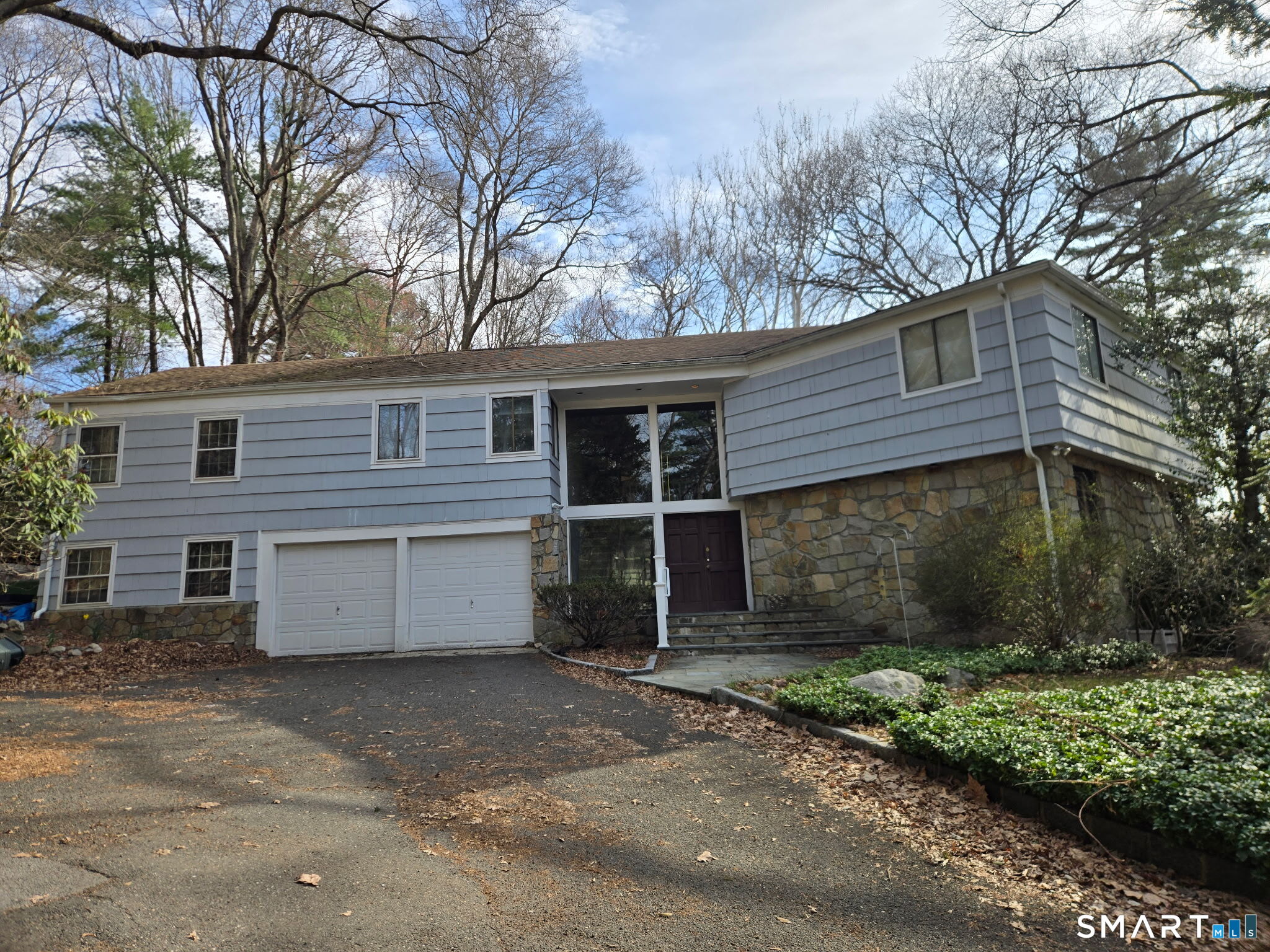 677 Hill West Road Property Photo 1