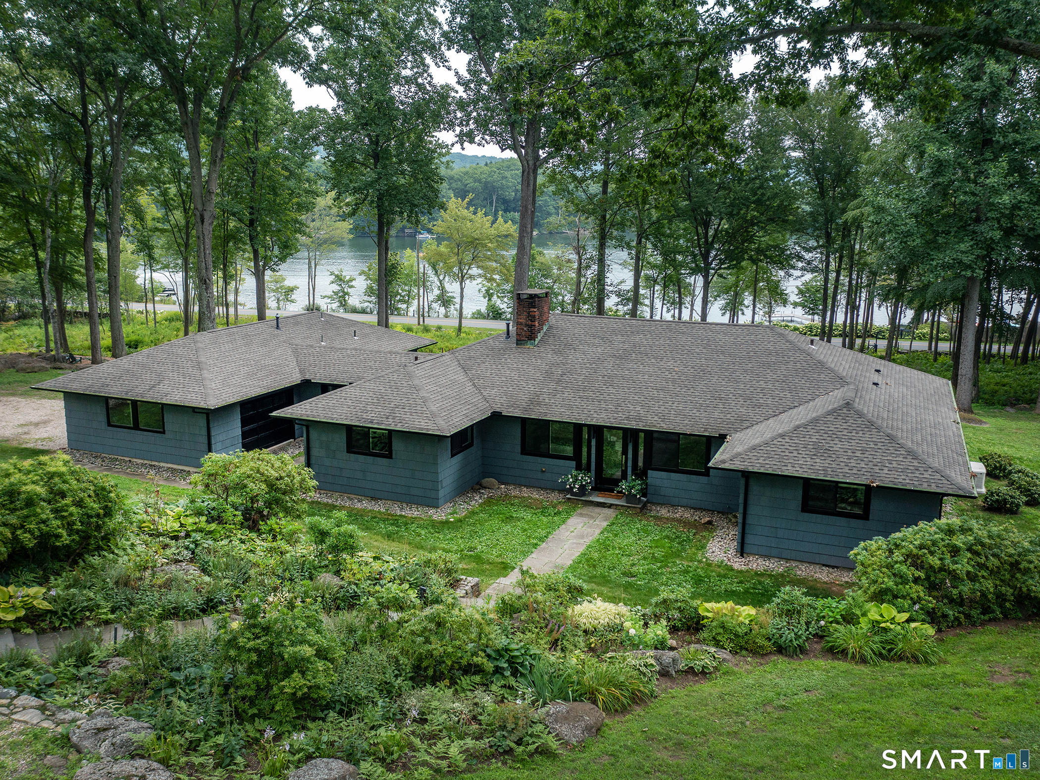 321 Shore West Road Property Photo 1