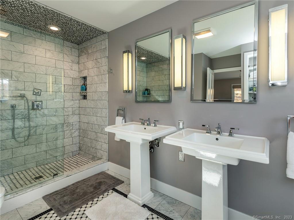 321 Shore West Road Property Photo 16