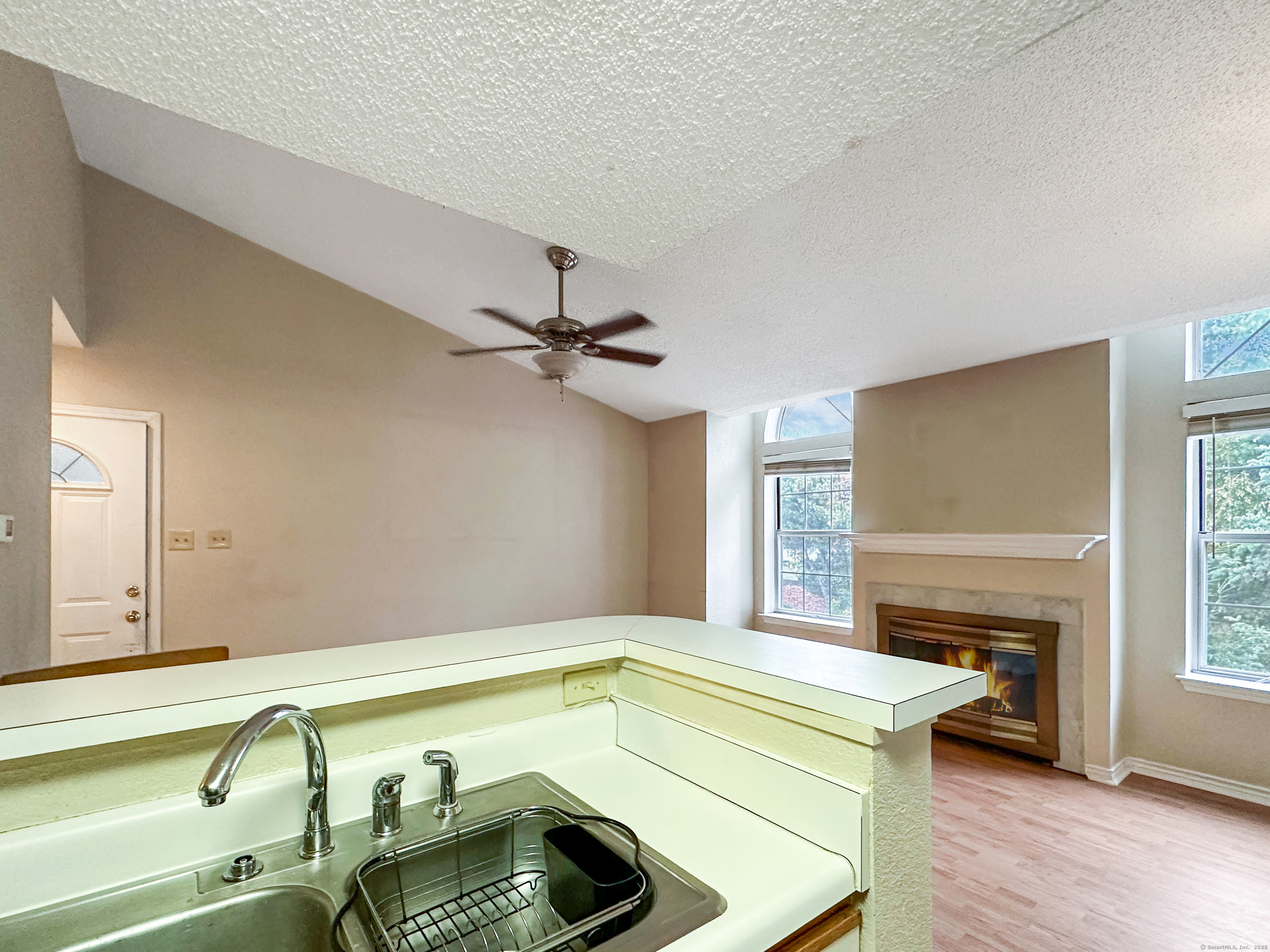 31 High Apt 11304 Street Property Photo 6