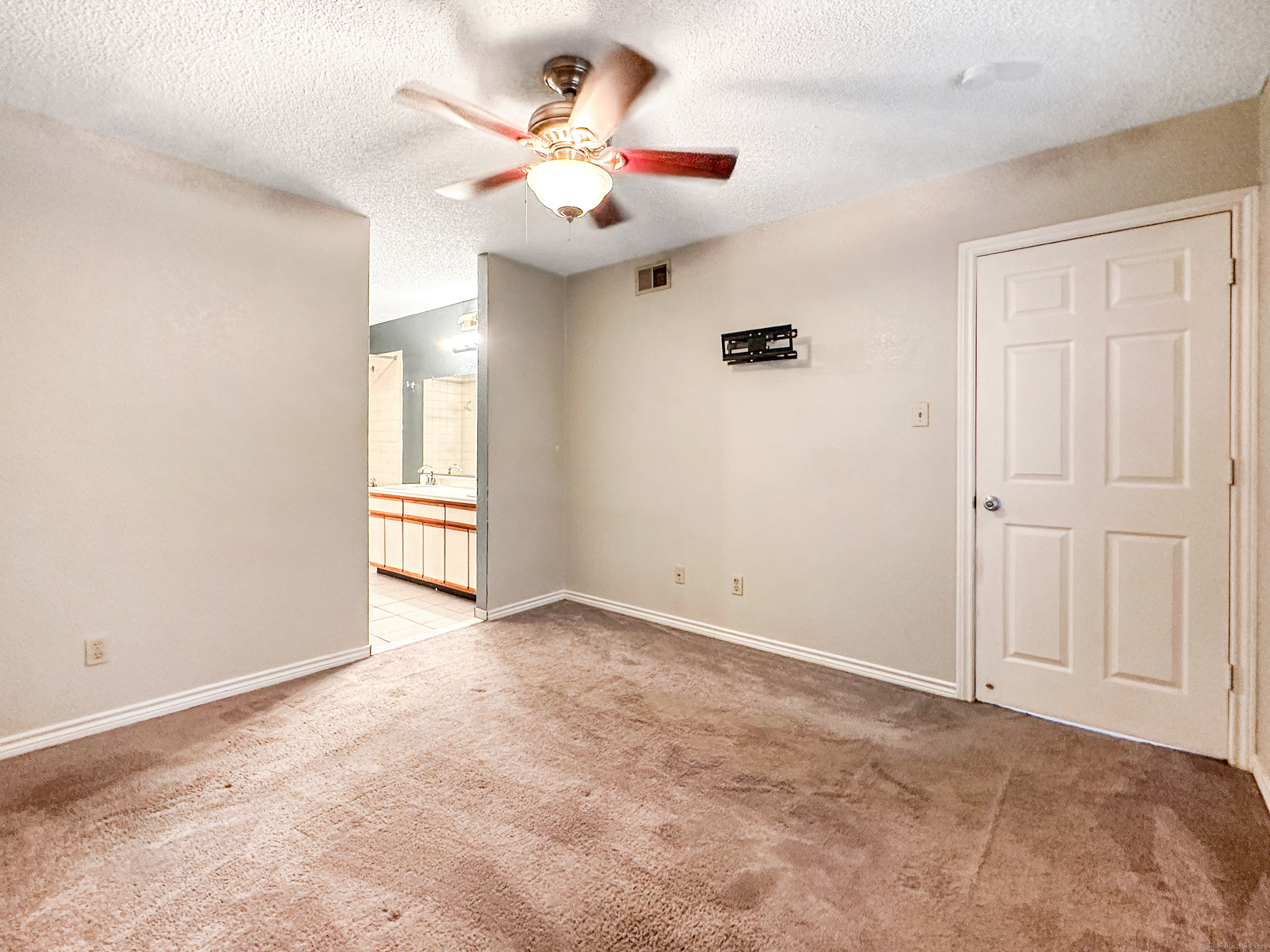 31 High Apt 11304 Street Property Photo 9