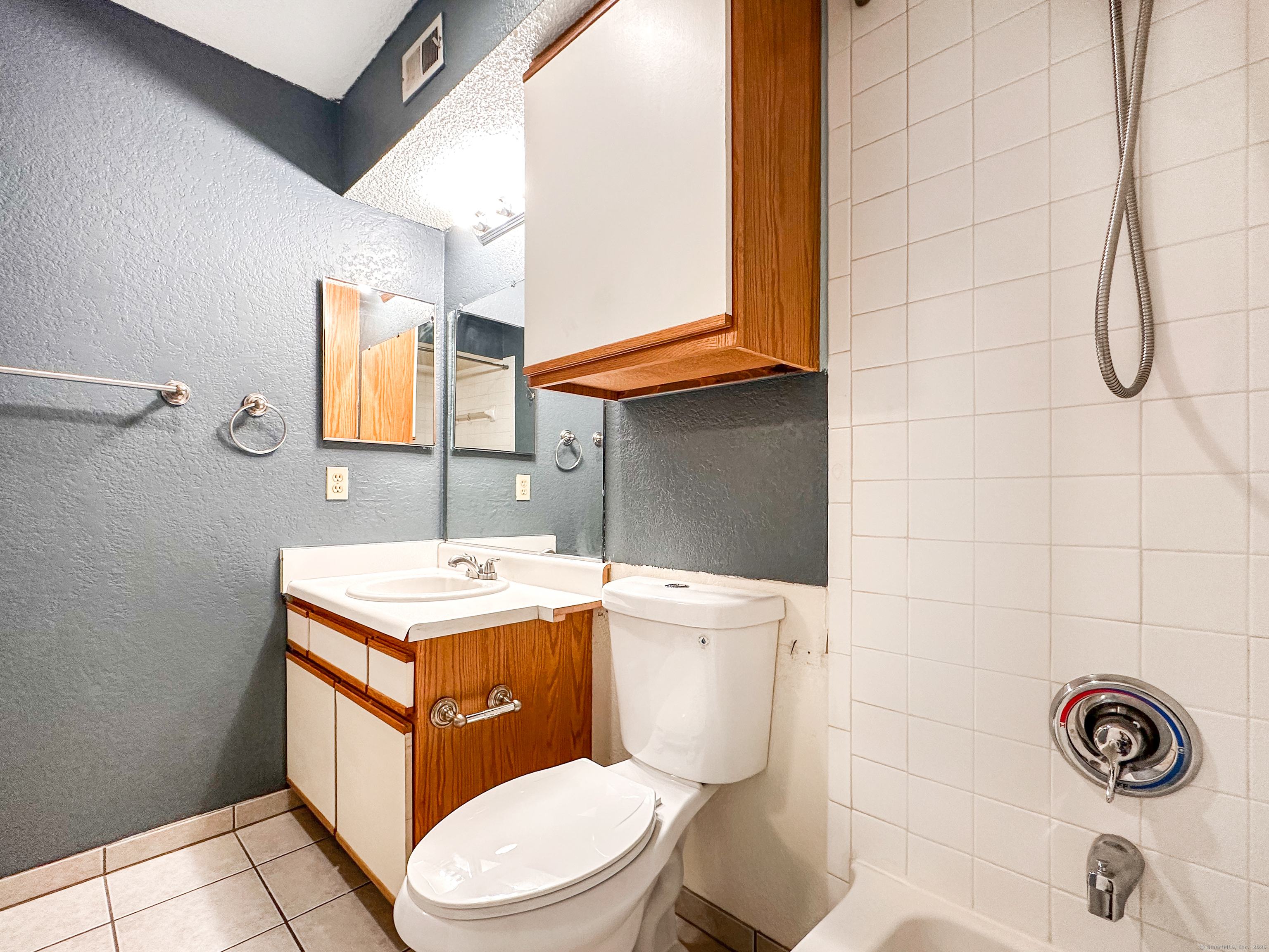 31 High Apt 11304 Street Property Photo 17