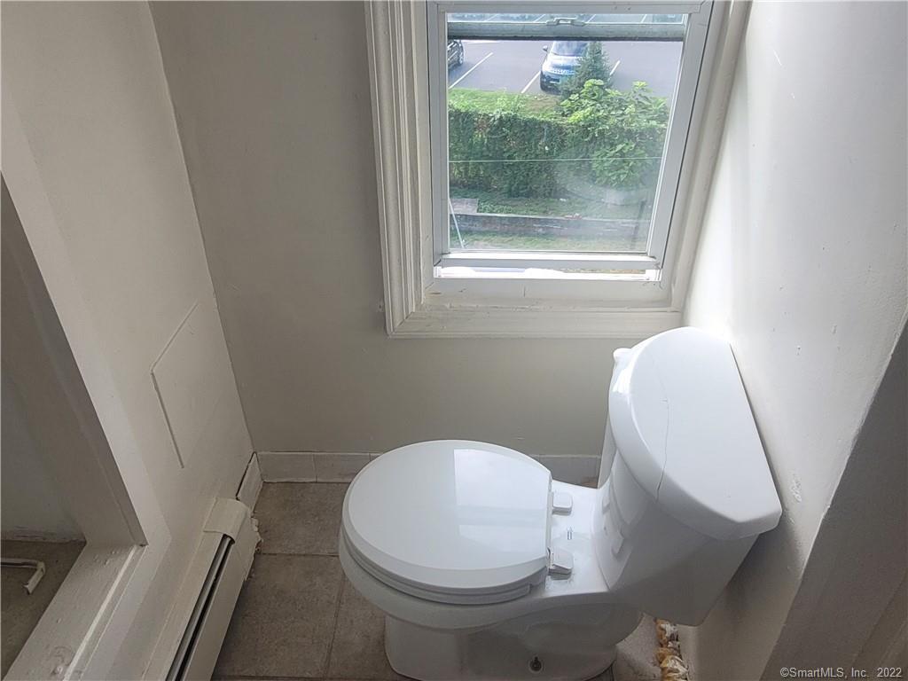 23-25 Morgan Avenue Property Photo 9