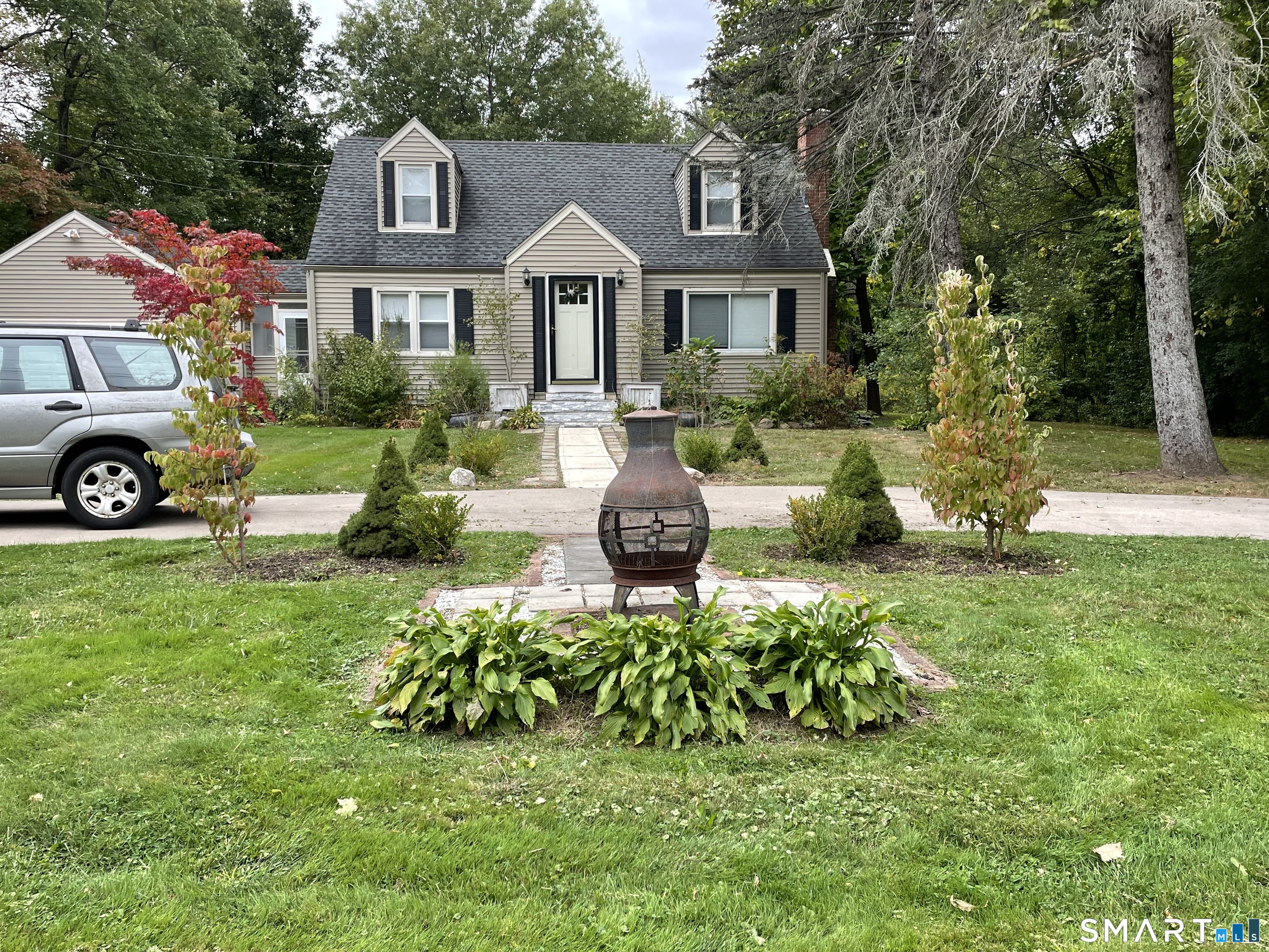 1347 Hall Boulevard Property Photo 2