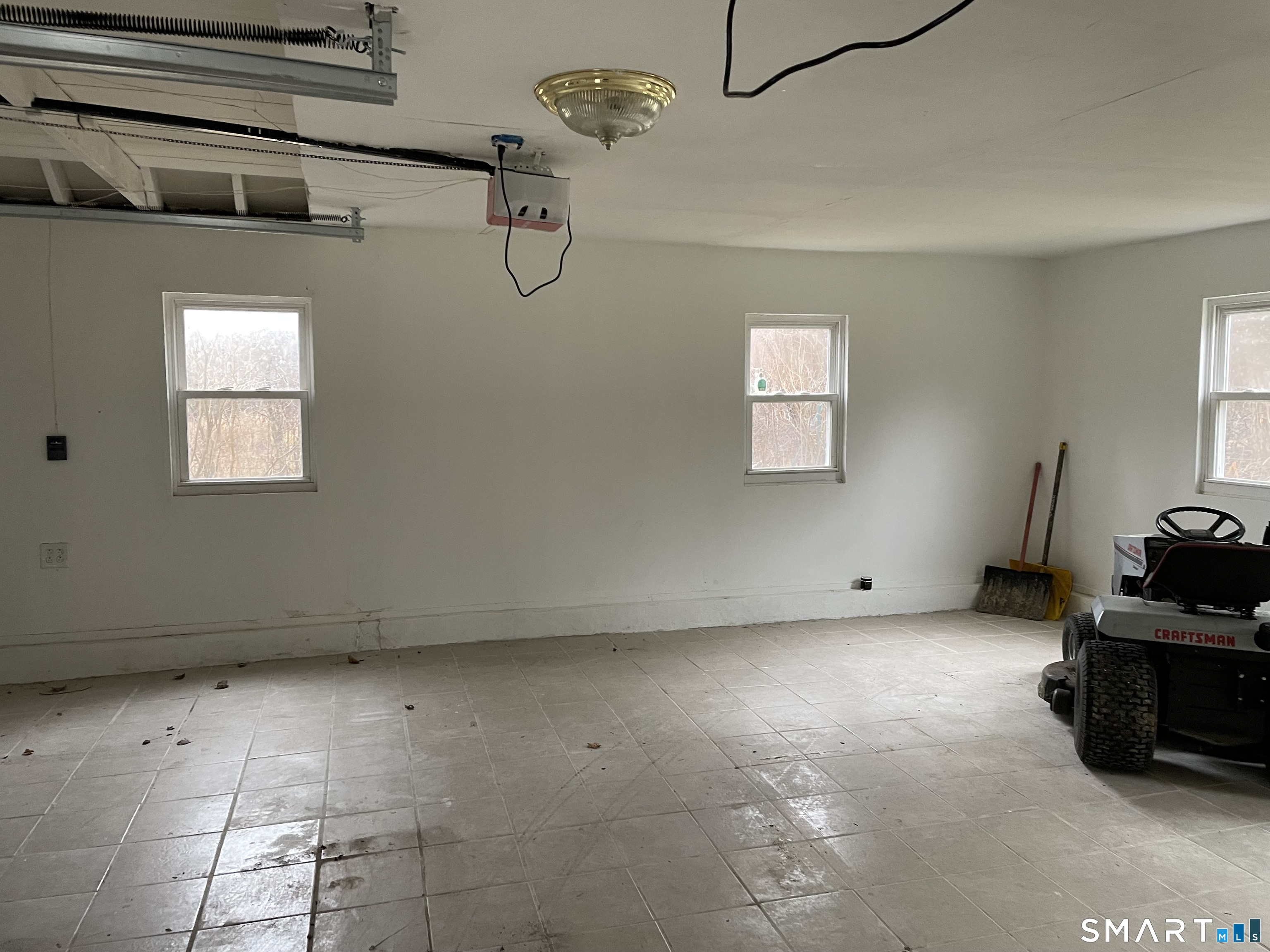 1347 Hall Boulevard Property Photo 28