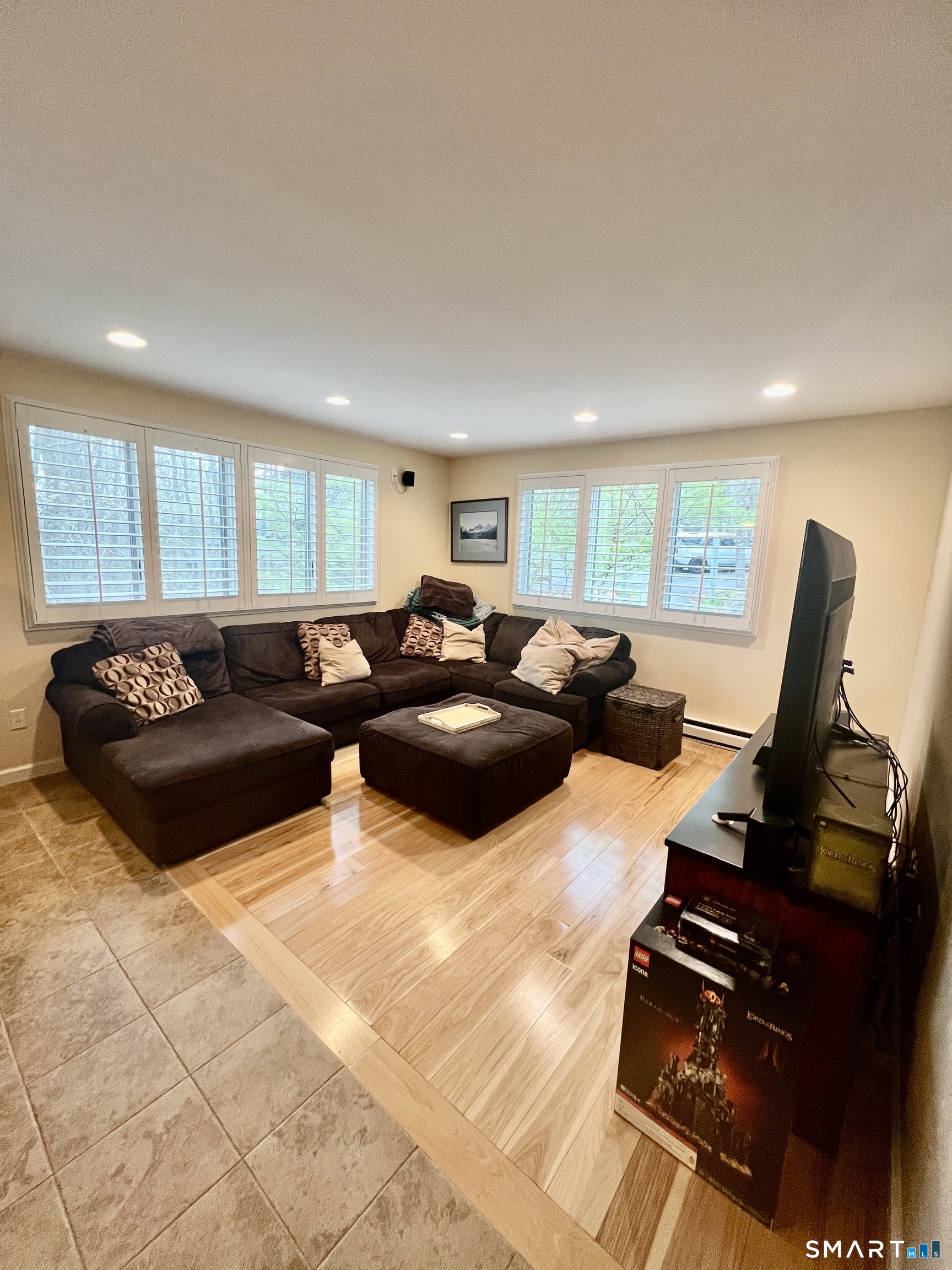 305 Cliffside Drive Property Photo 3