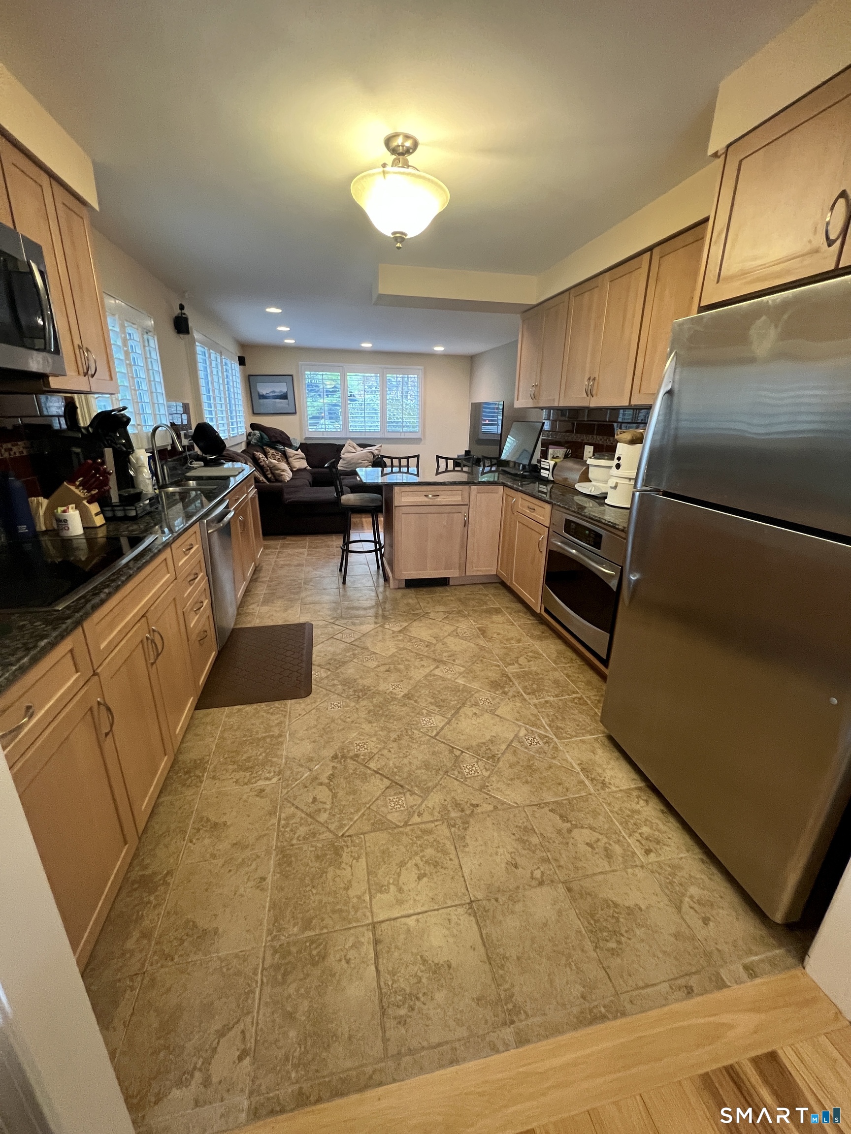 305 Cliffside Drive Property Photo 6