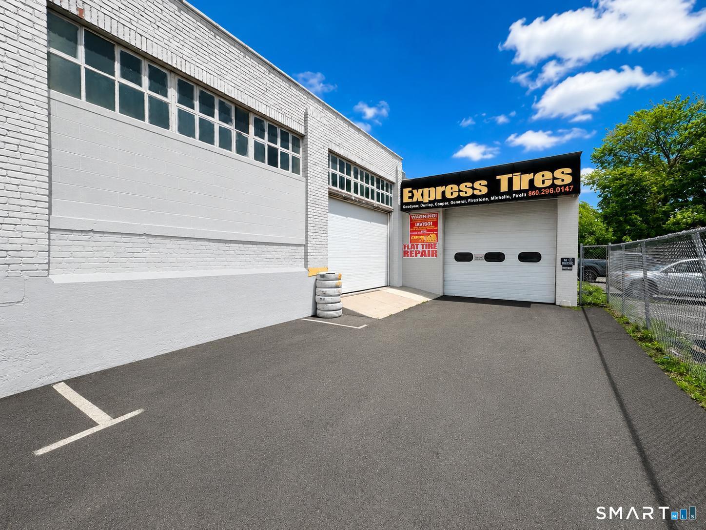 524 Wethersfield Avenue Property Photo 1
