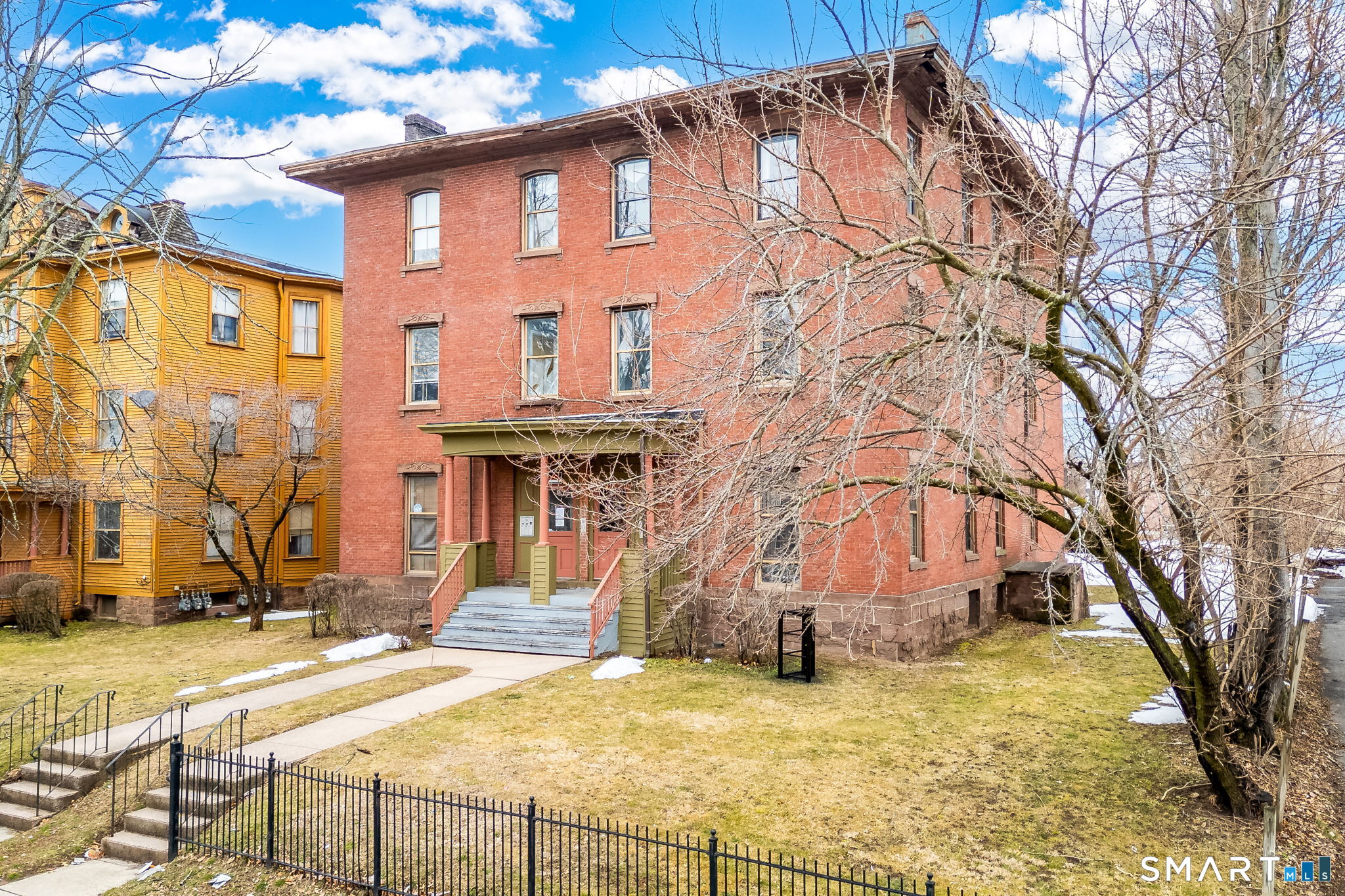 24158452 Property Photo 2