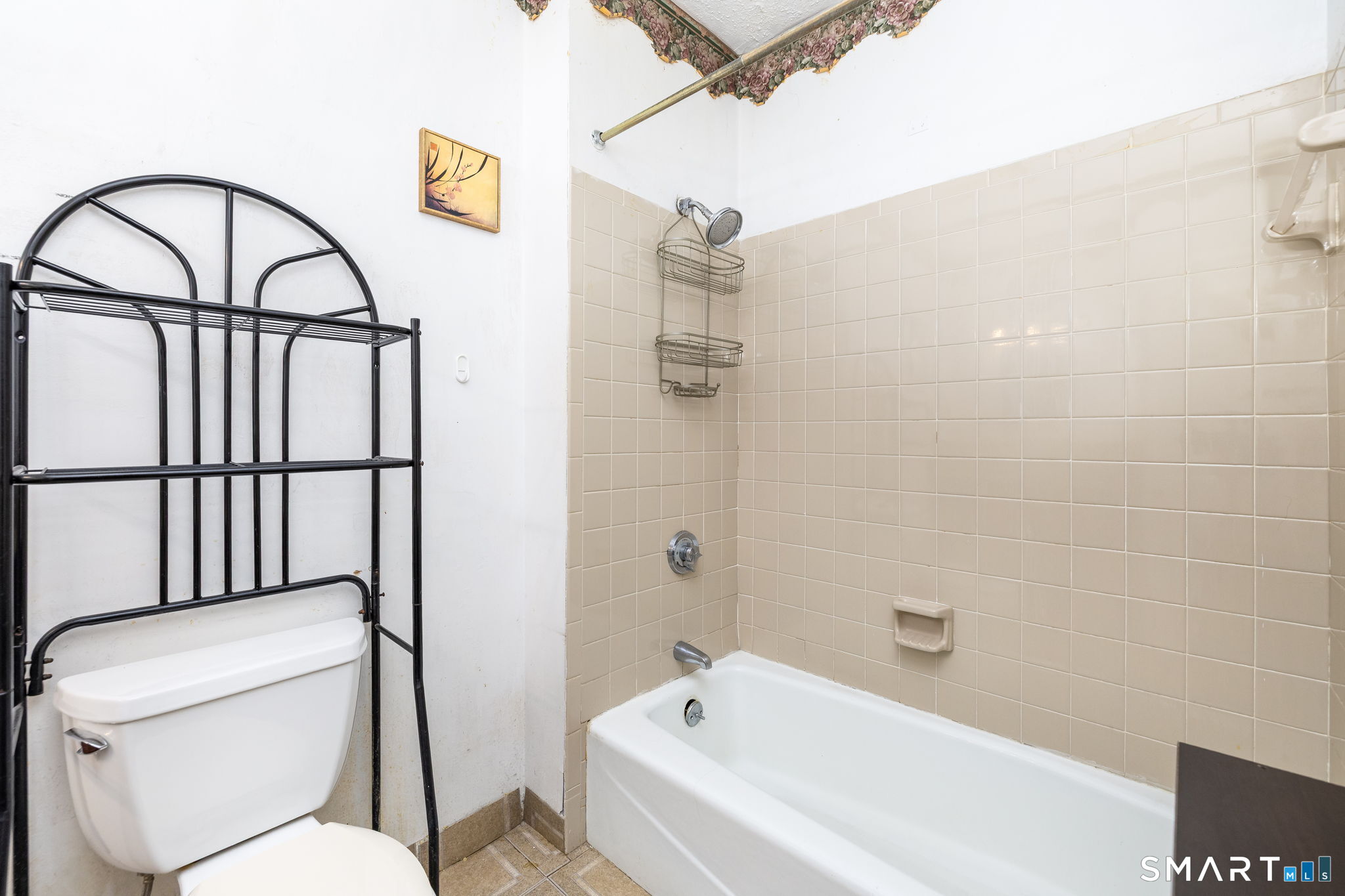 24158452 Property Photo 18