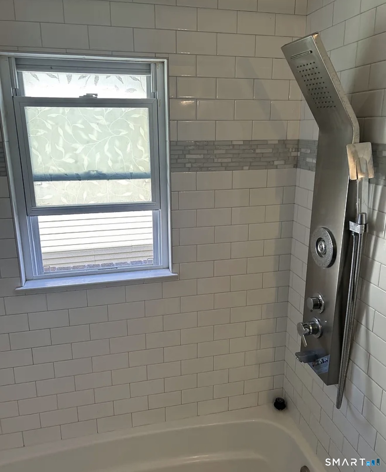 80 Taft Apt 12 Avenue Property Photo 3