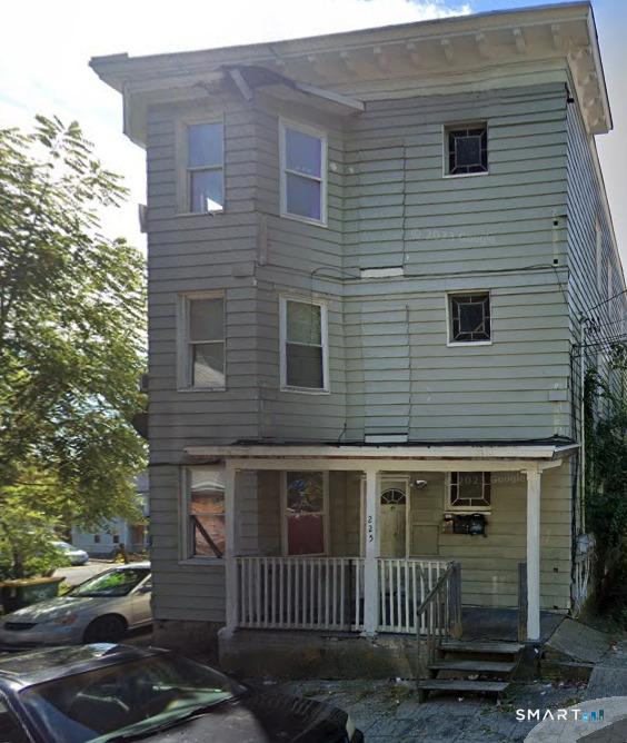 225 Bishop Street Property Photo 1