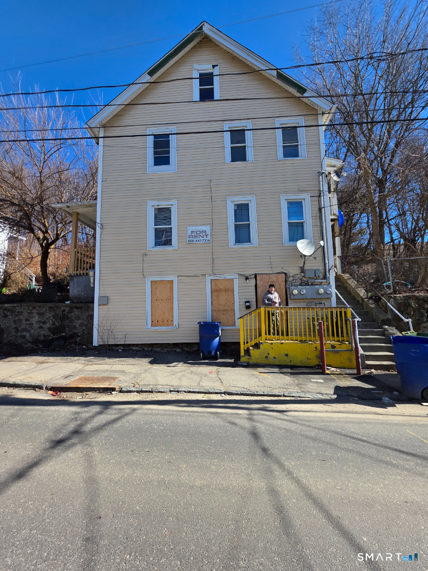 230 Bishop Street Property Photo 1