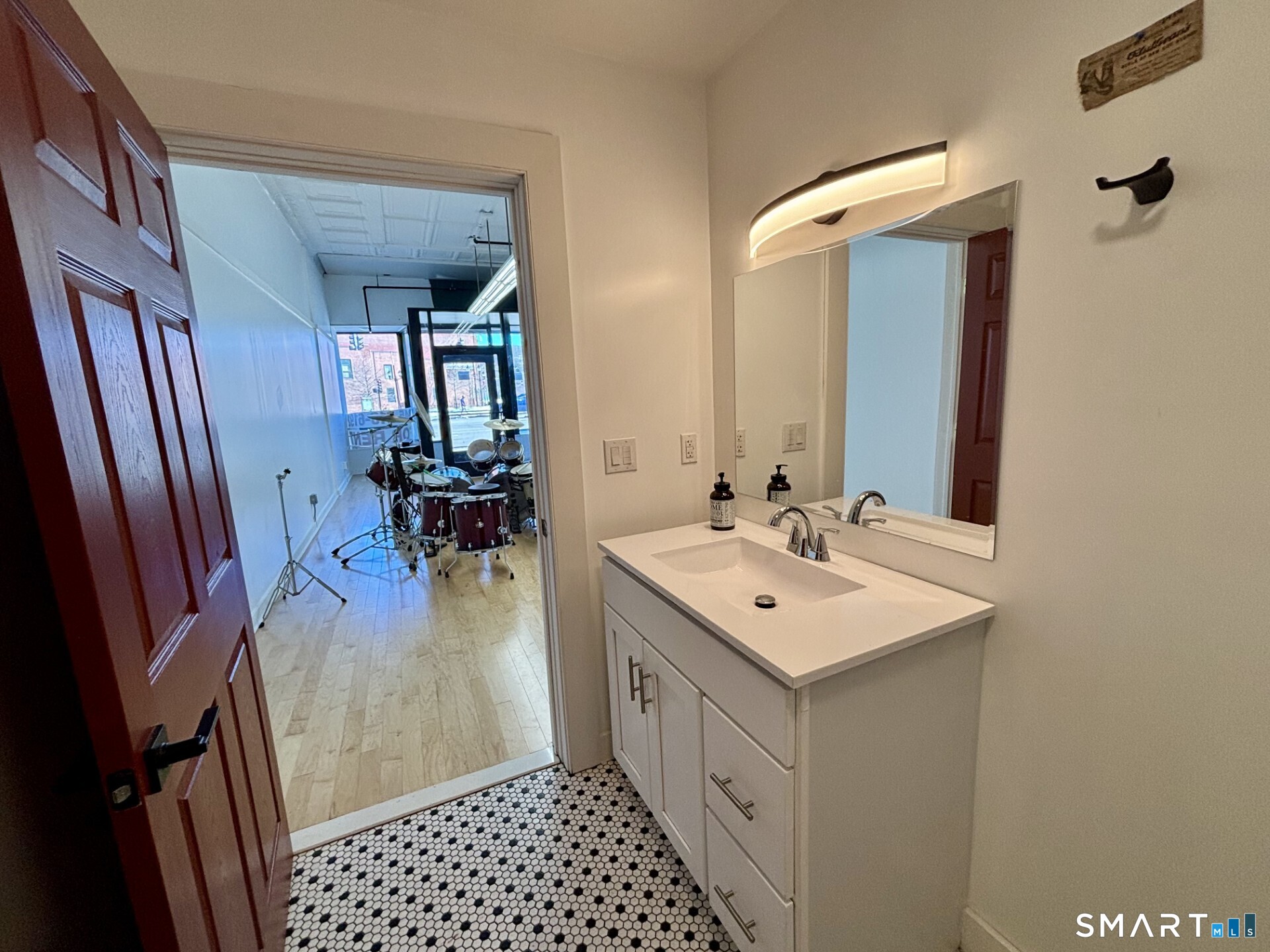 11 Main Suite 2 Street Property Photo 6