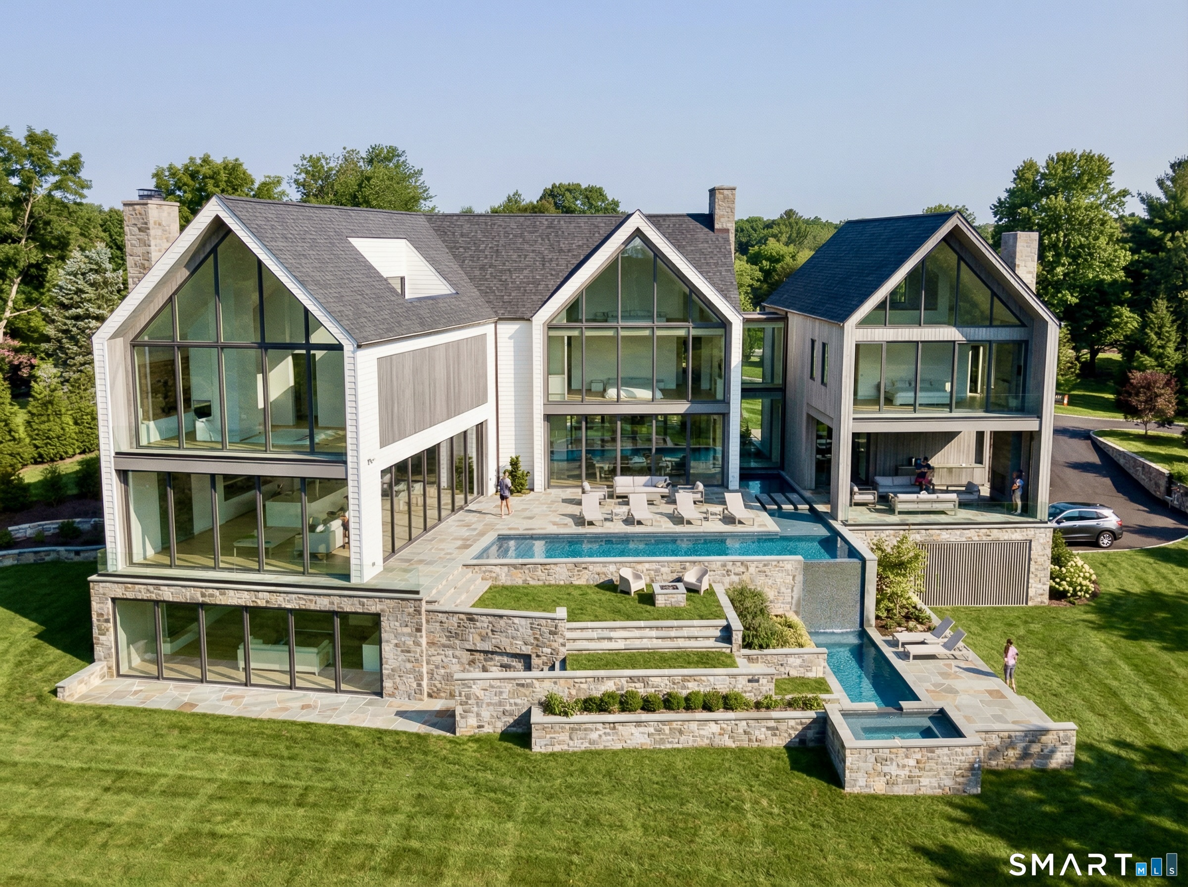 11 Beachside Common Property Photo 1