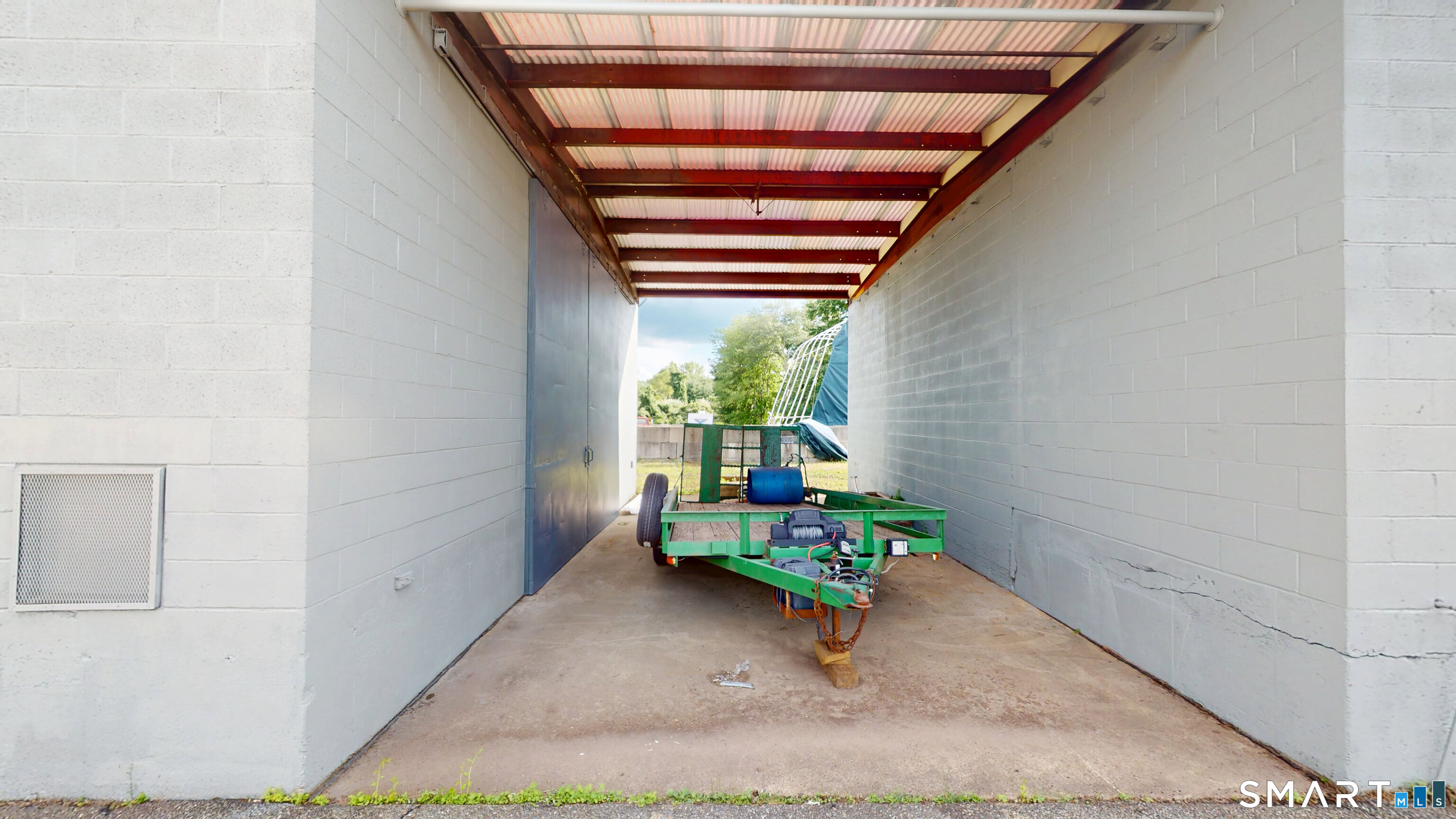 481 Sullivan Avenue Property Photo 15