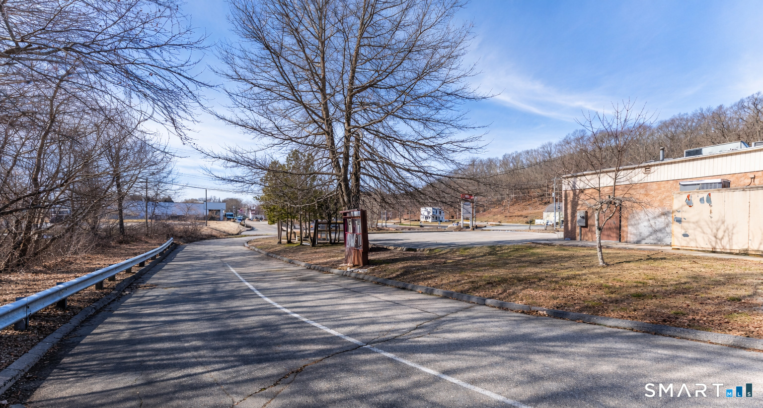 641 Norwich New London Turnpike Property Photo 6
