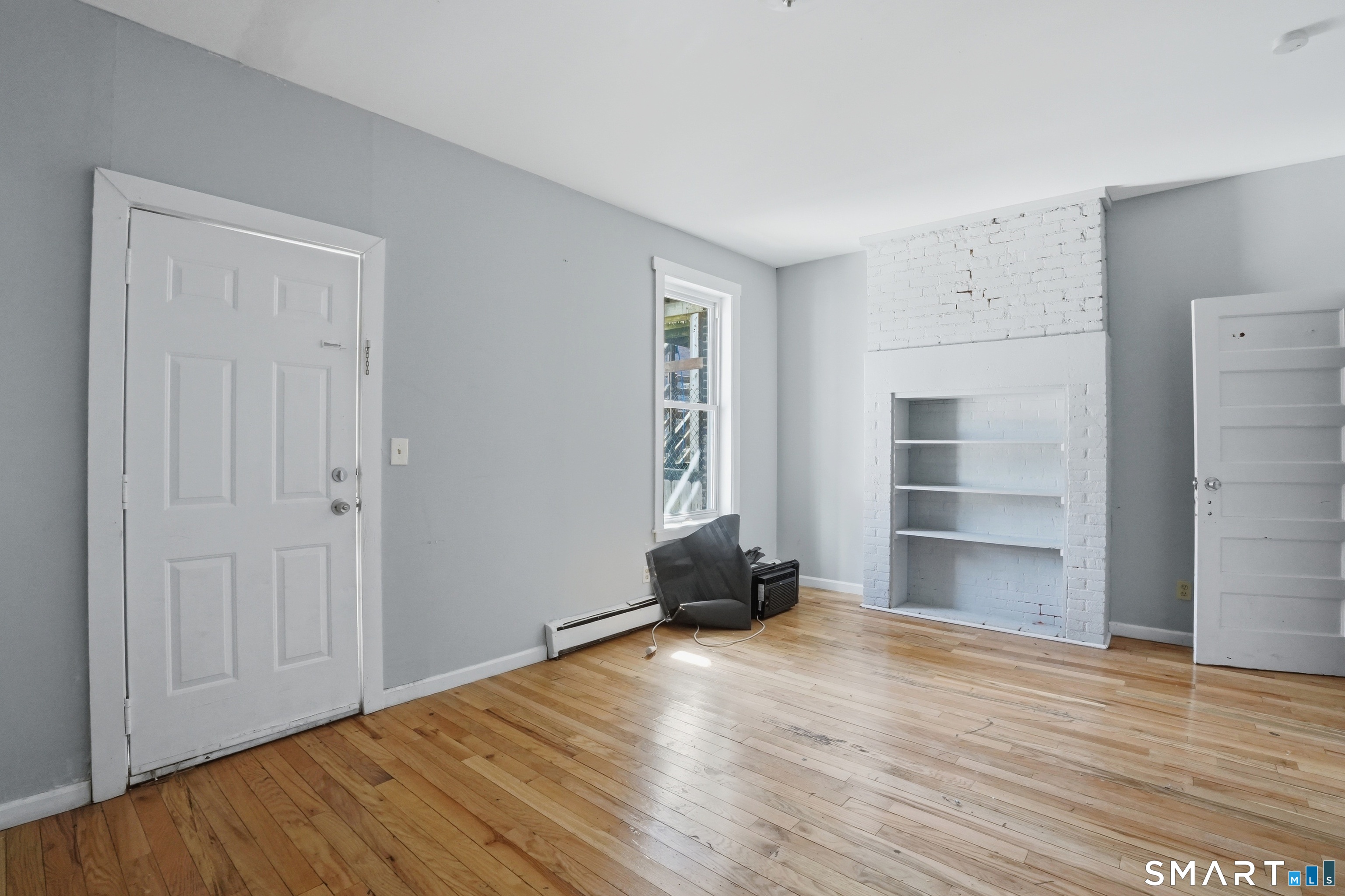 584 Kossuth Street Property Photo 14