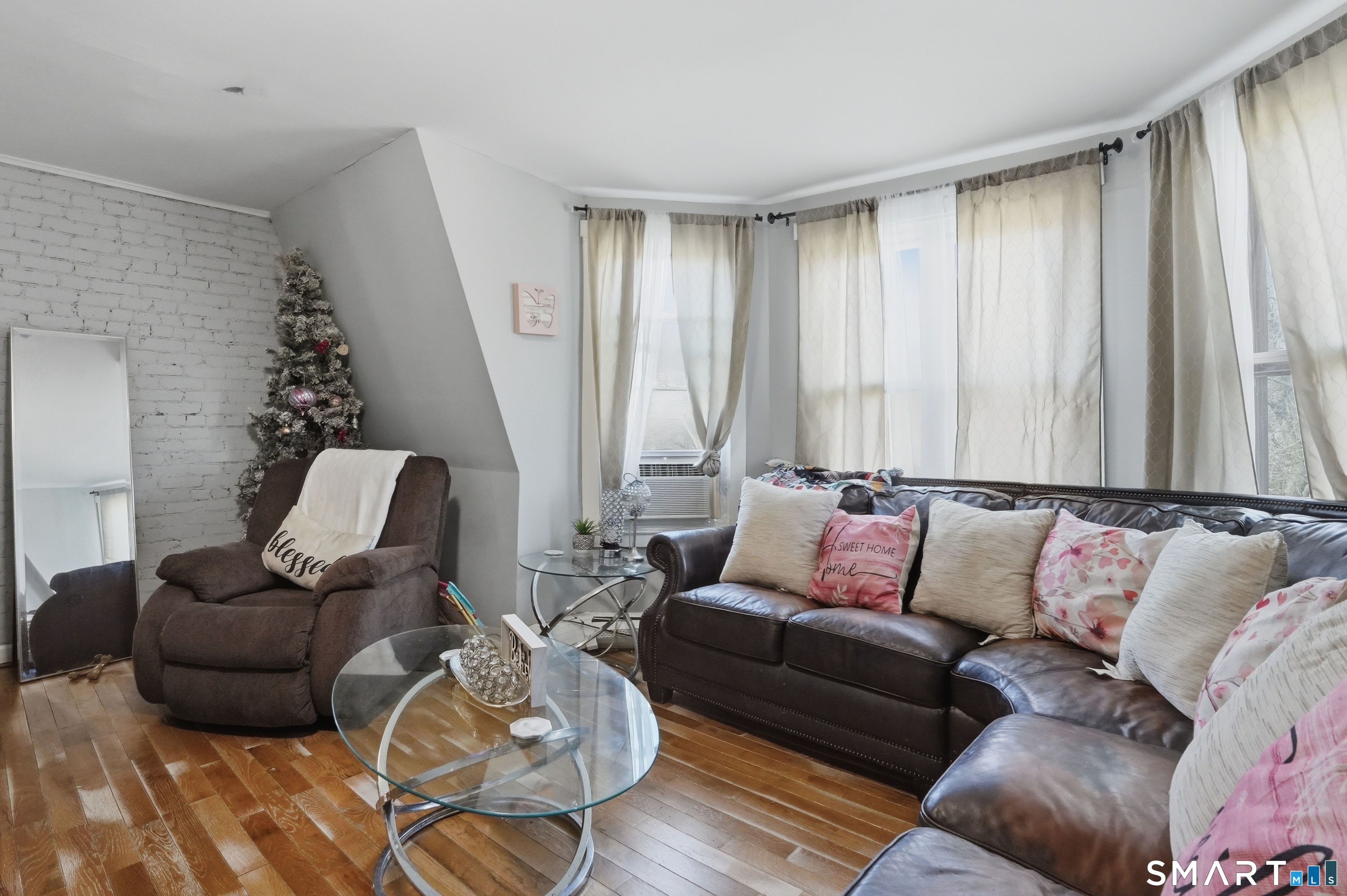 584 Kossuth Street Property Photo 18