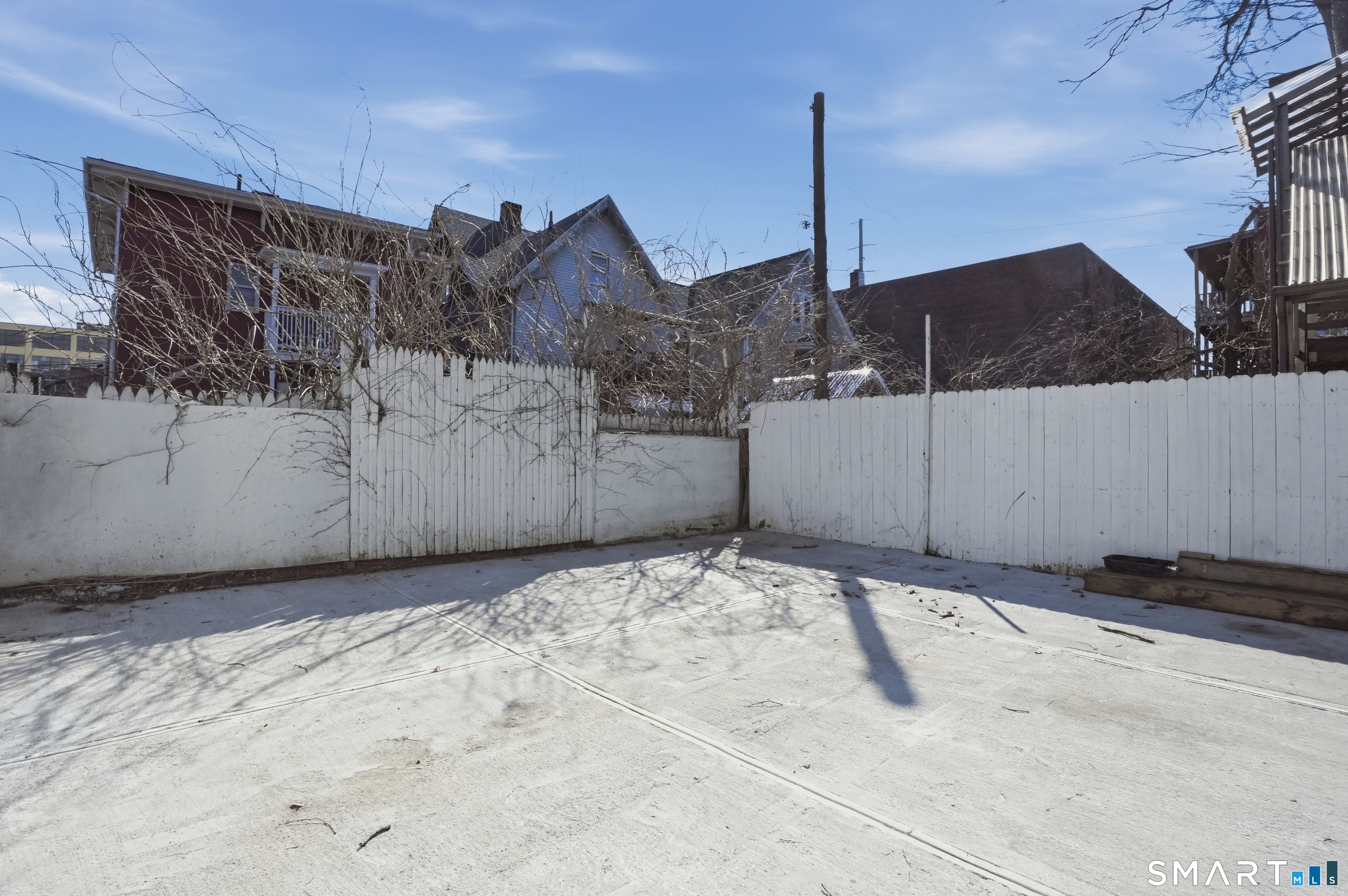 584 Kossuth Street Property Photo 25