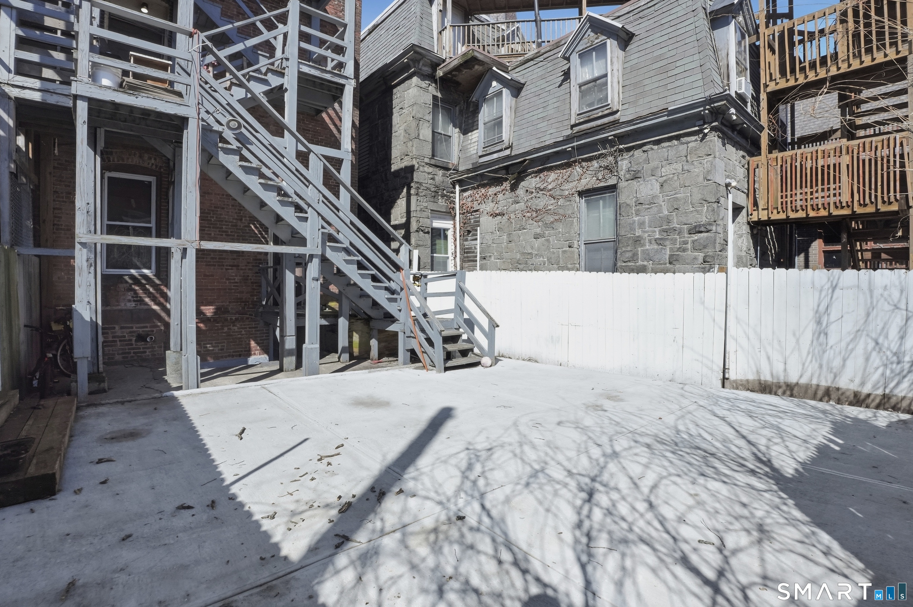 584 Kossuth Street Property Photo 26