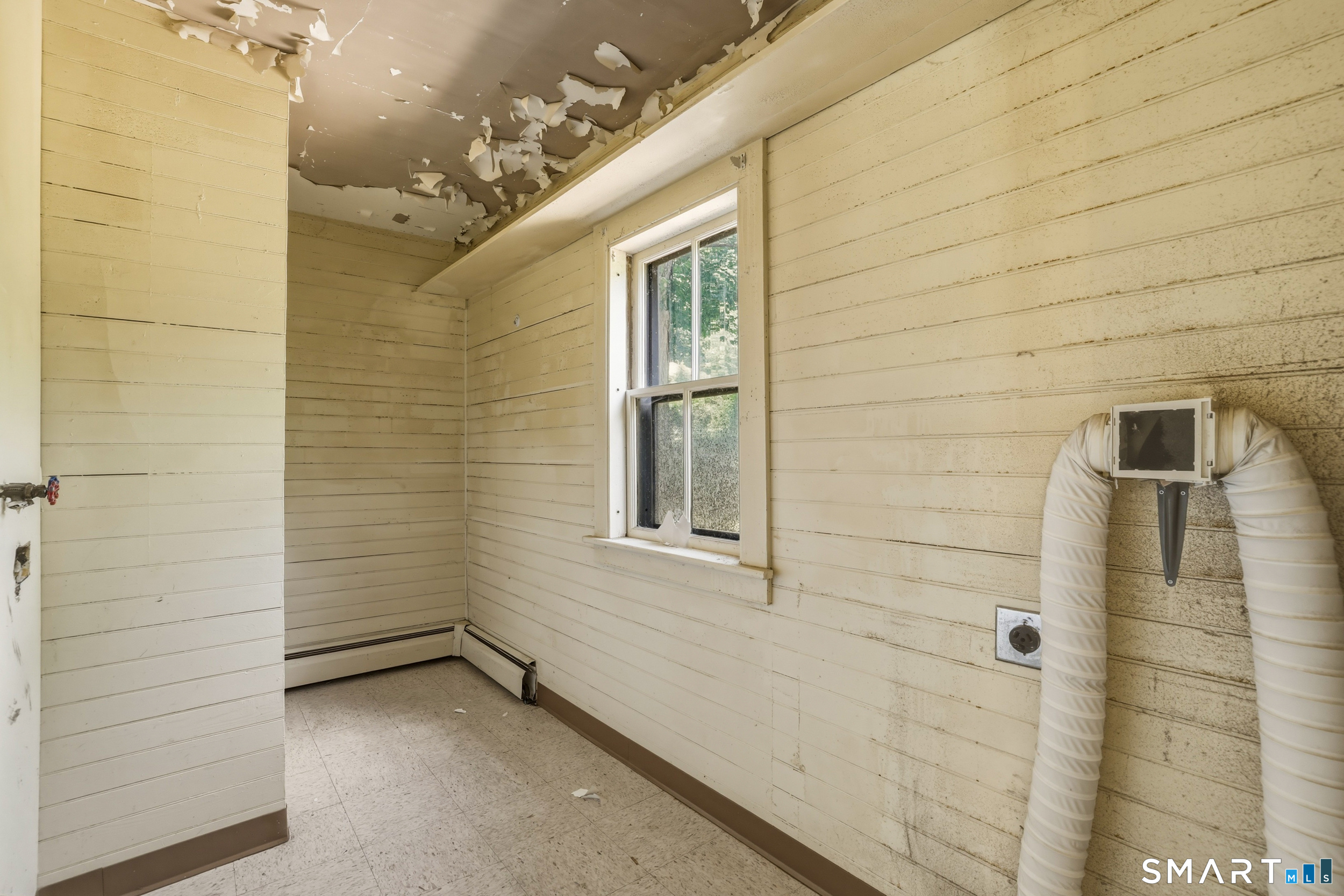 176 Newberry Road Property Photo 9