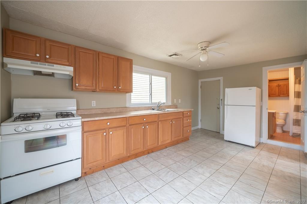762 State 2 Street Property Photo 2