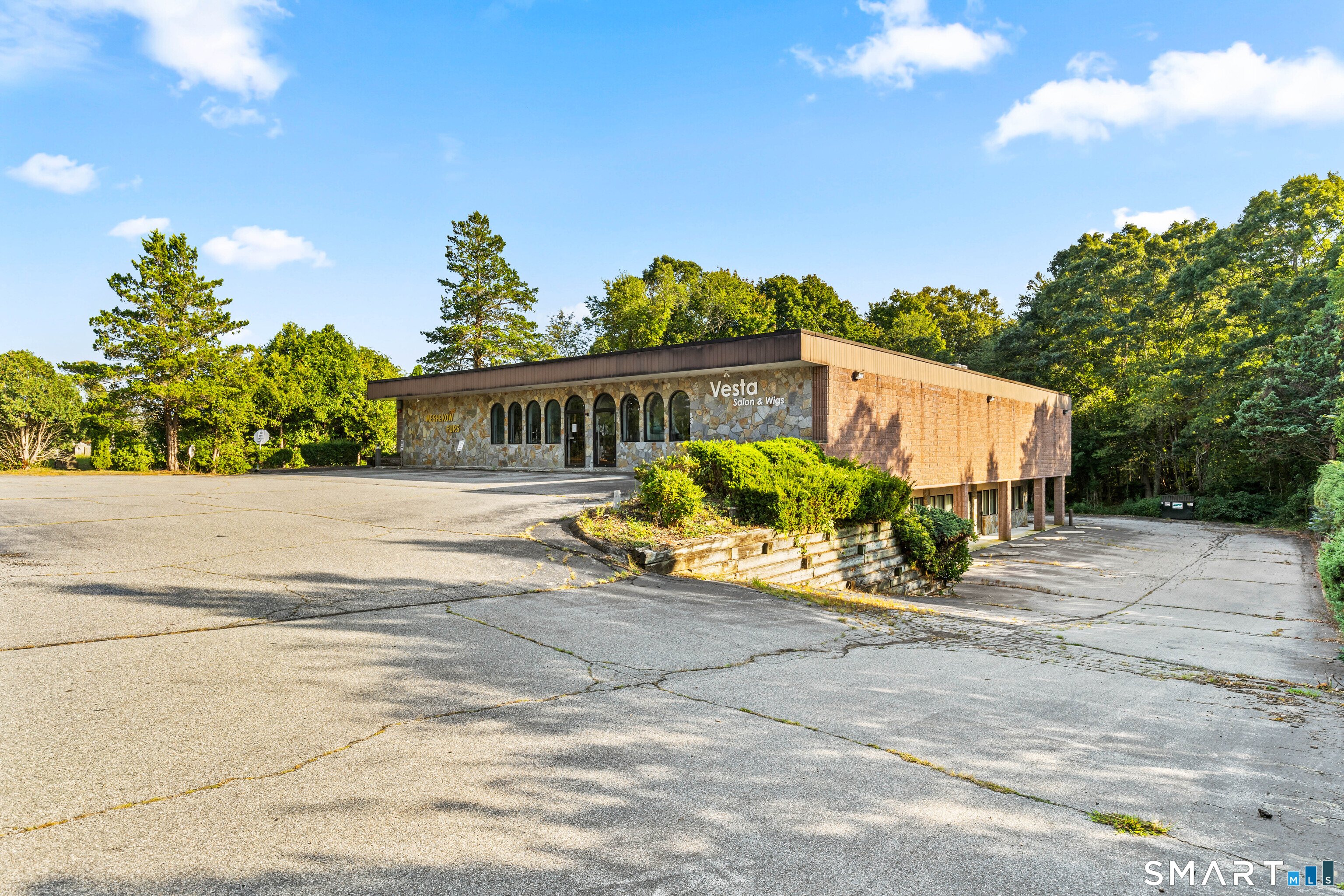 256 Boston Post Road Property Photo 1