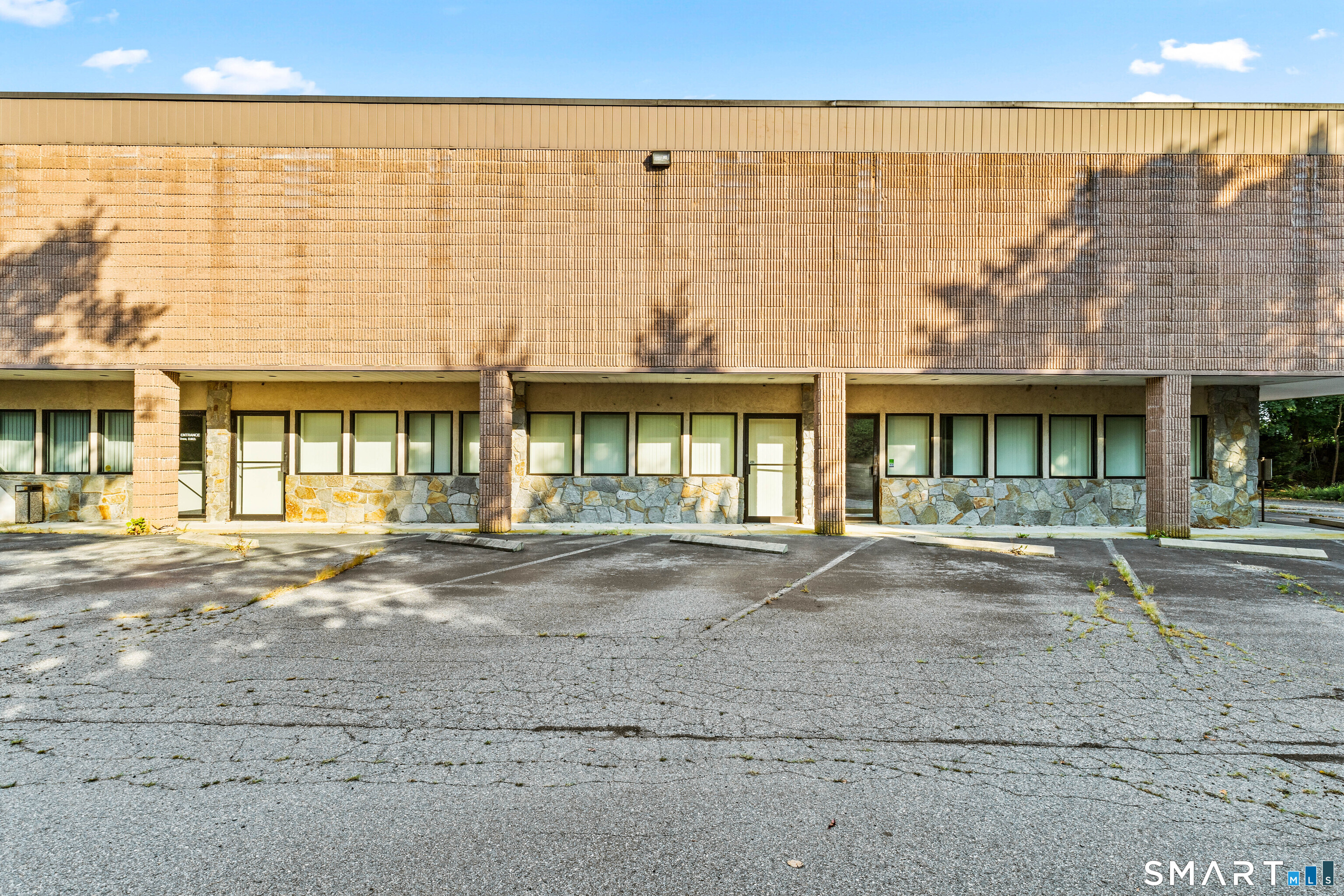 256 Boston Post Road Property Photo 5
