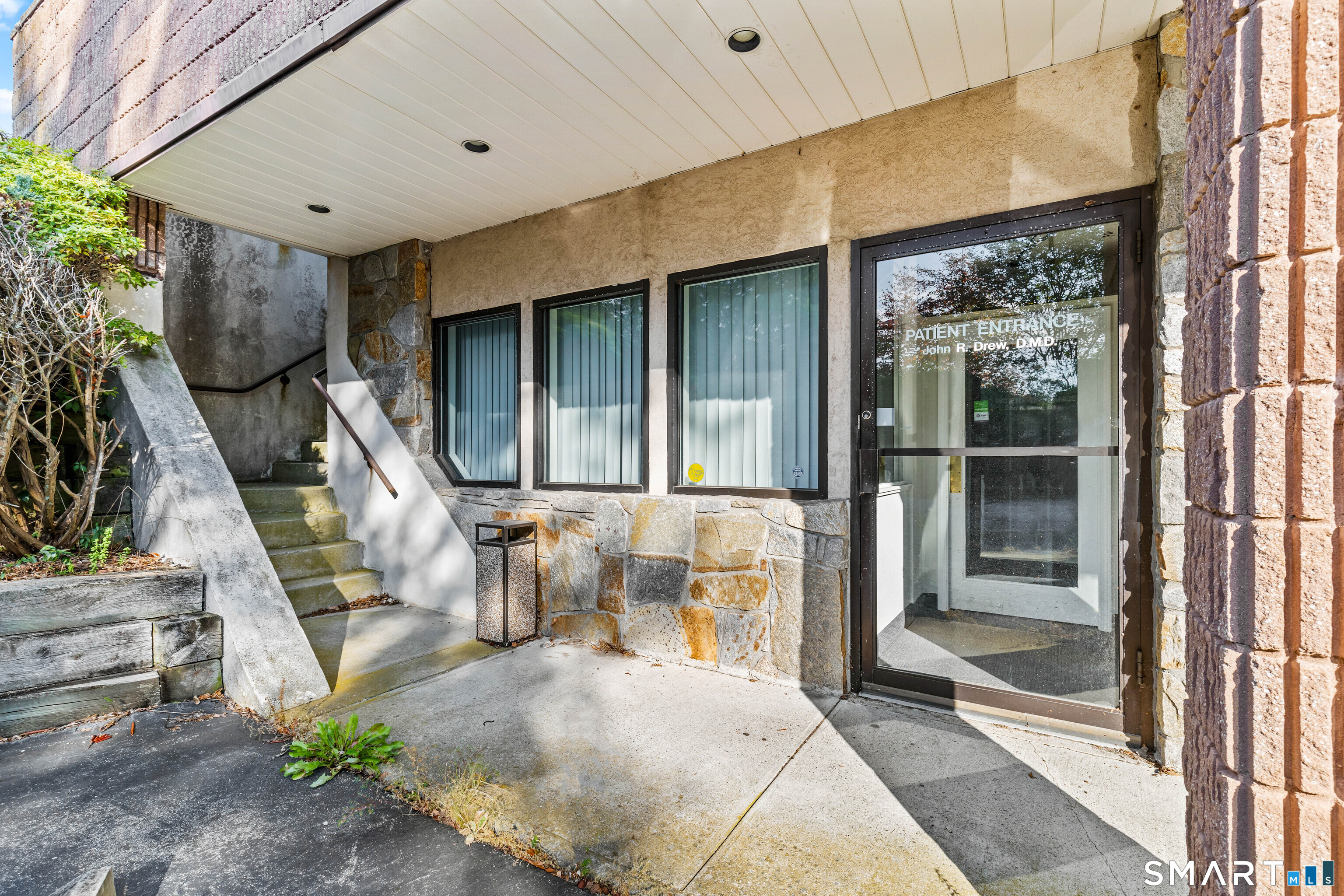 256 Boston Post Road Property Photo 6