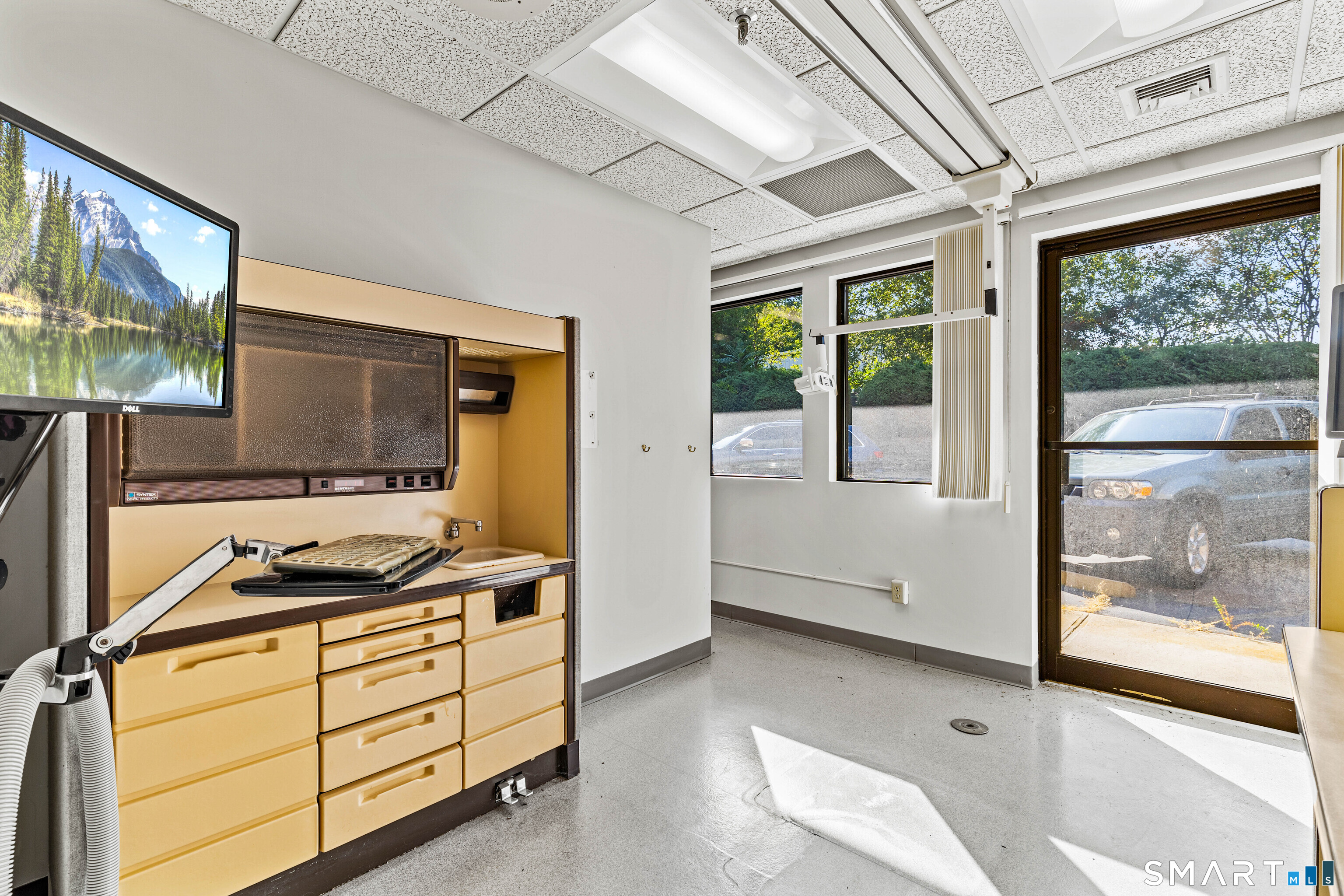 256 Boston Post Road Property Photo 10