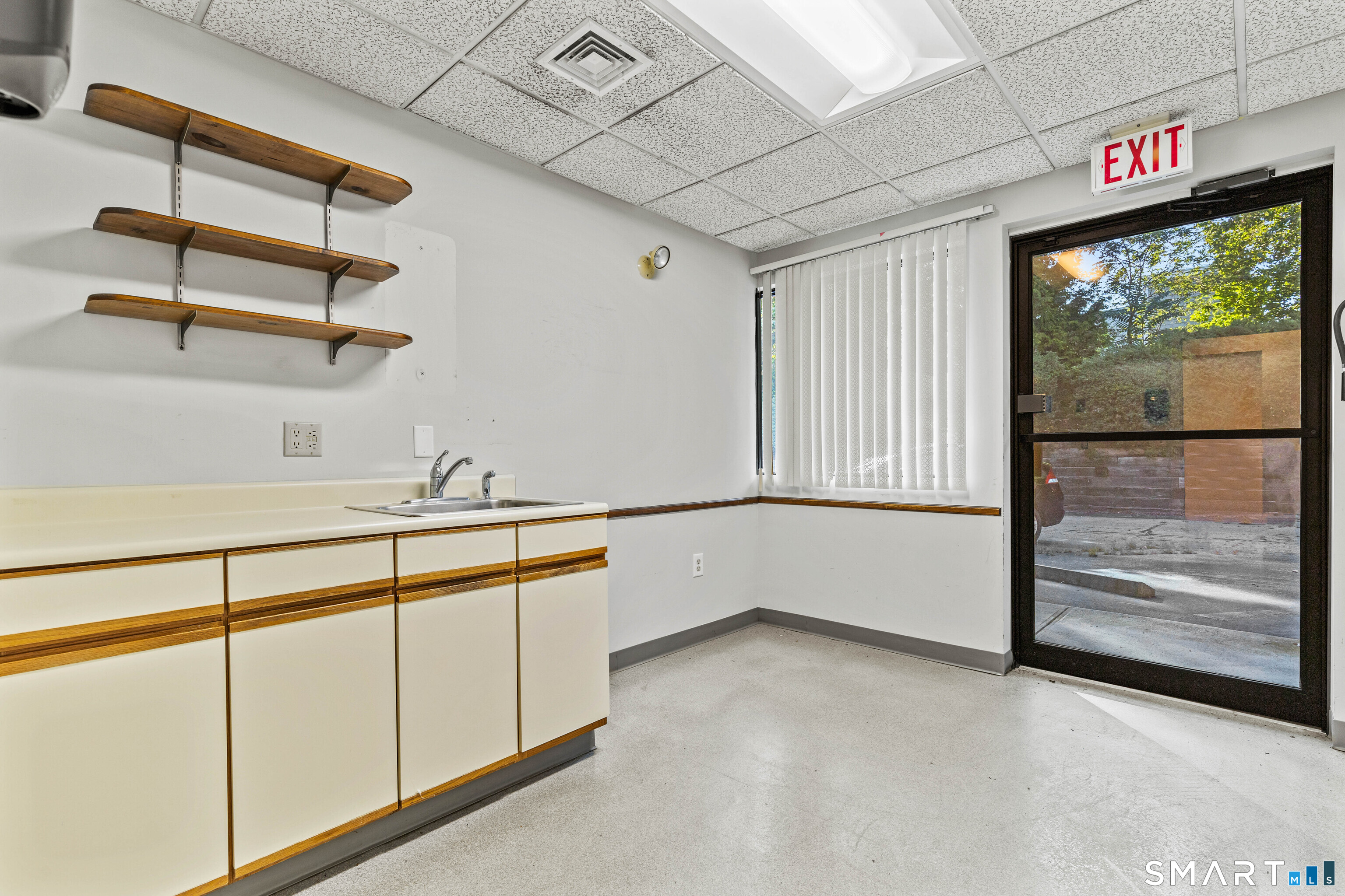 256 Boston Post Road Property Photo 18
