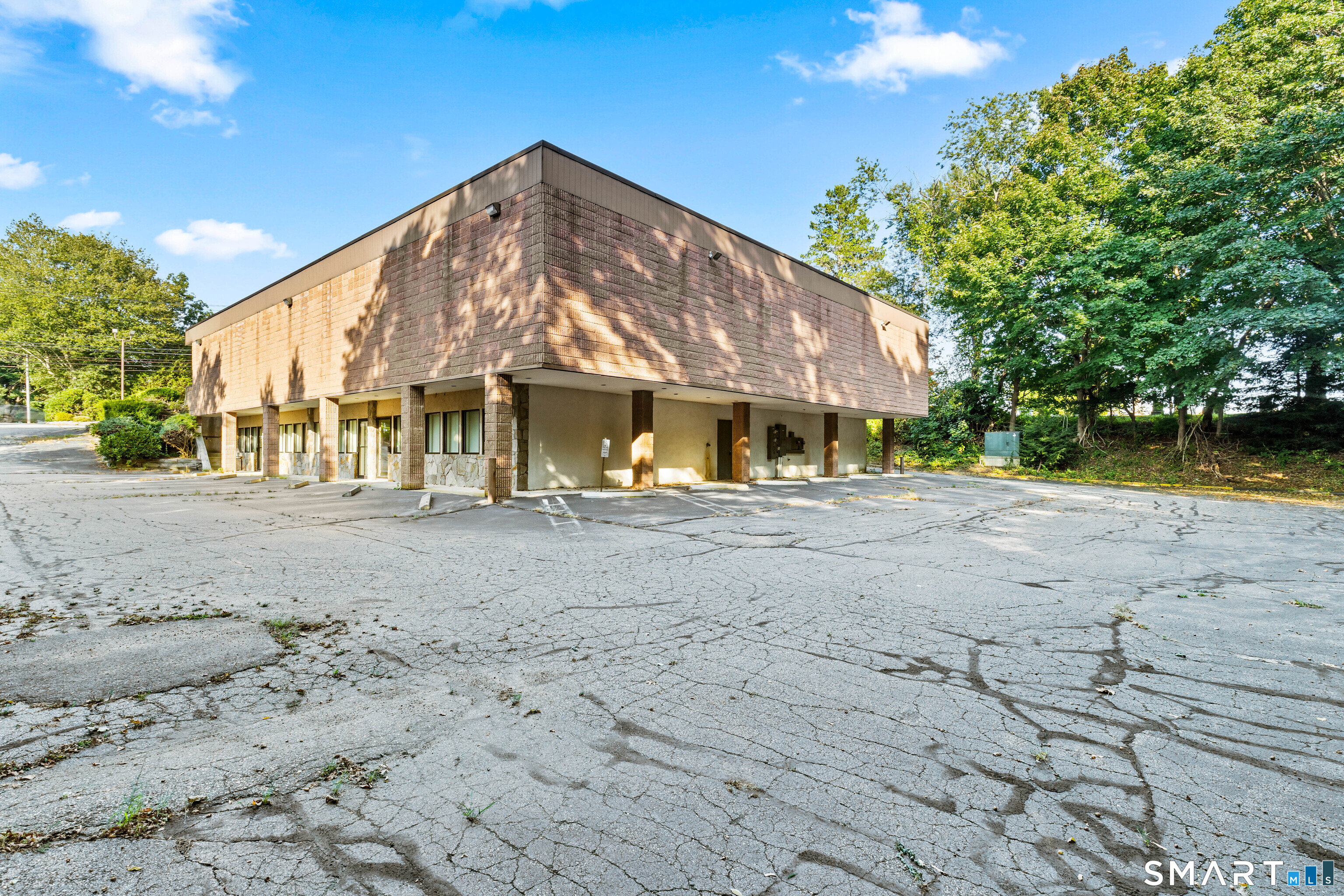 256 Boston Post Road Property Photo 23
