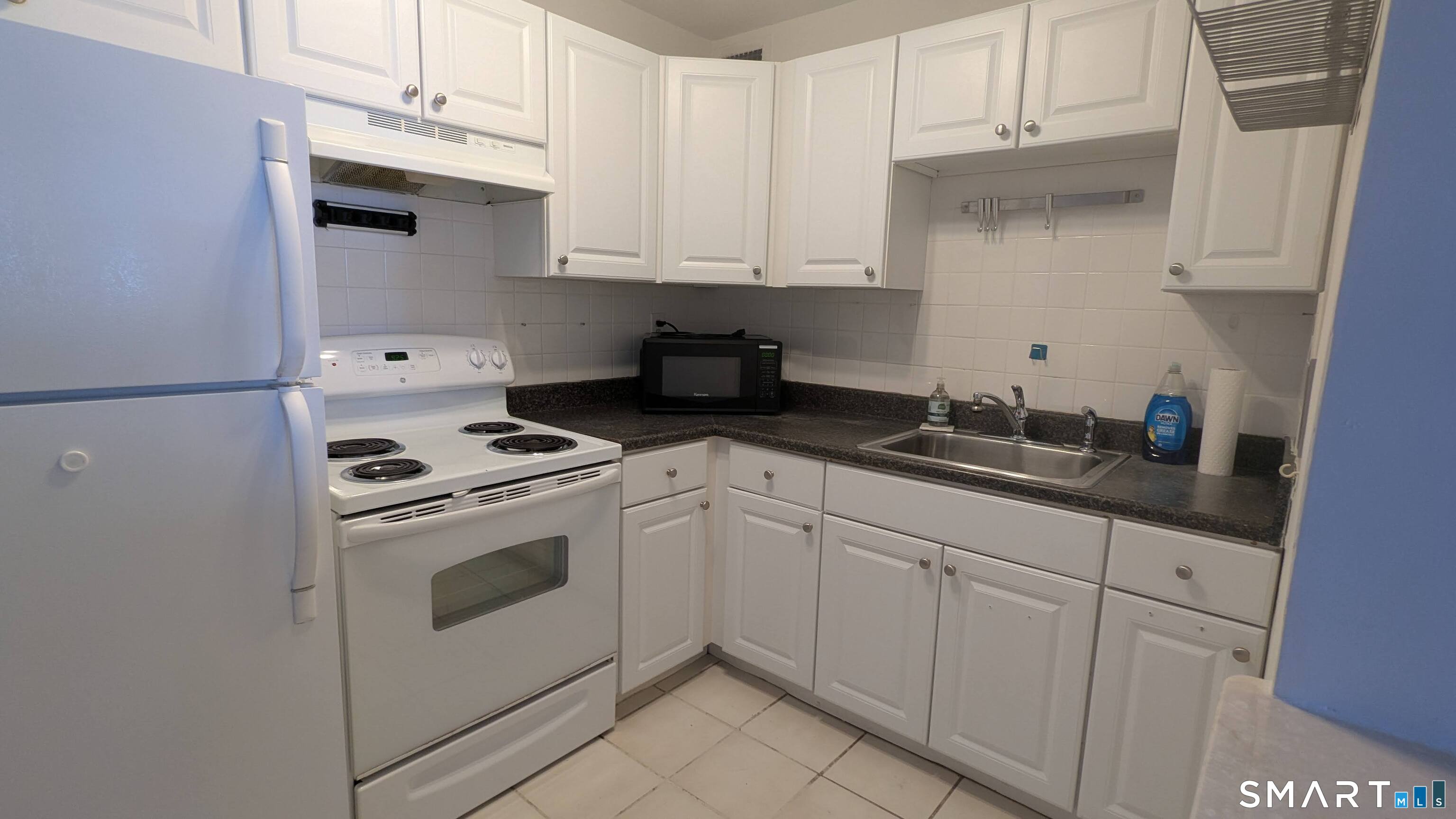 100 York 15m Street Property Photo 7