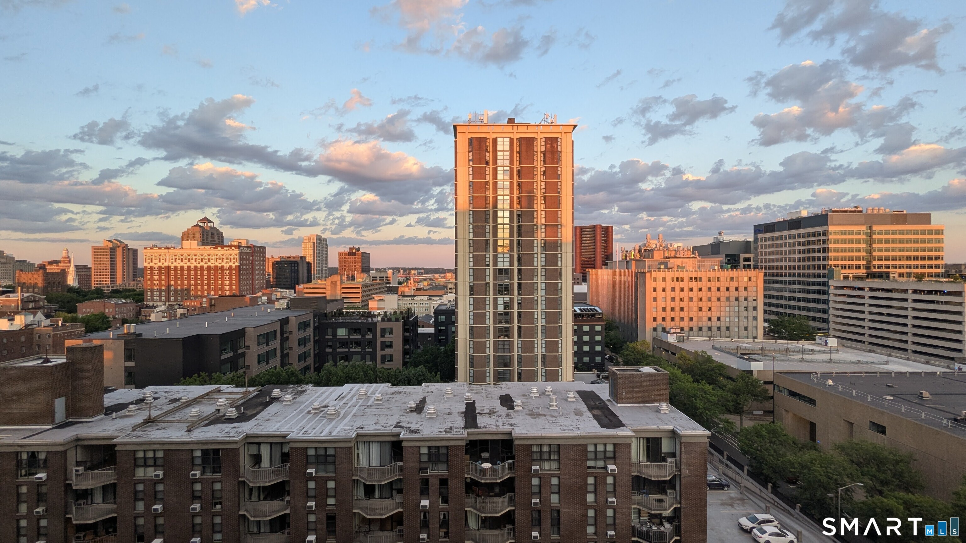 100 York 15m Street Property Photo 11