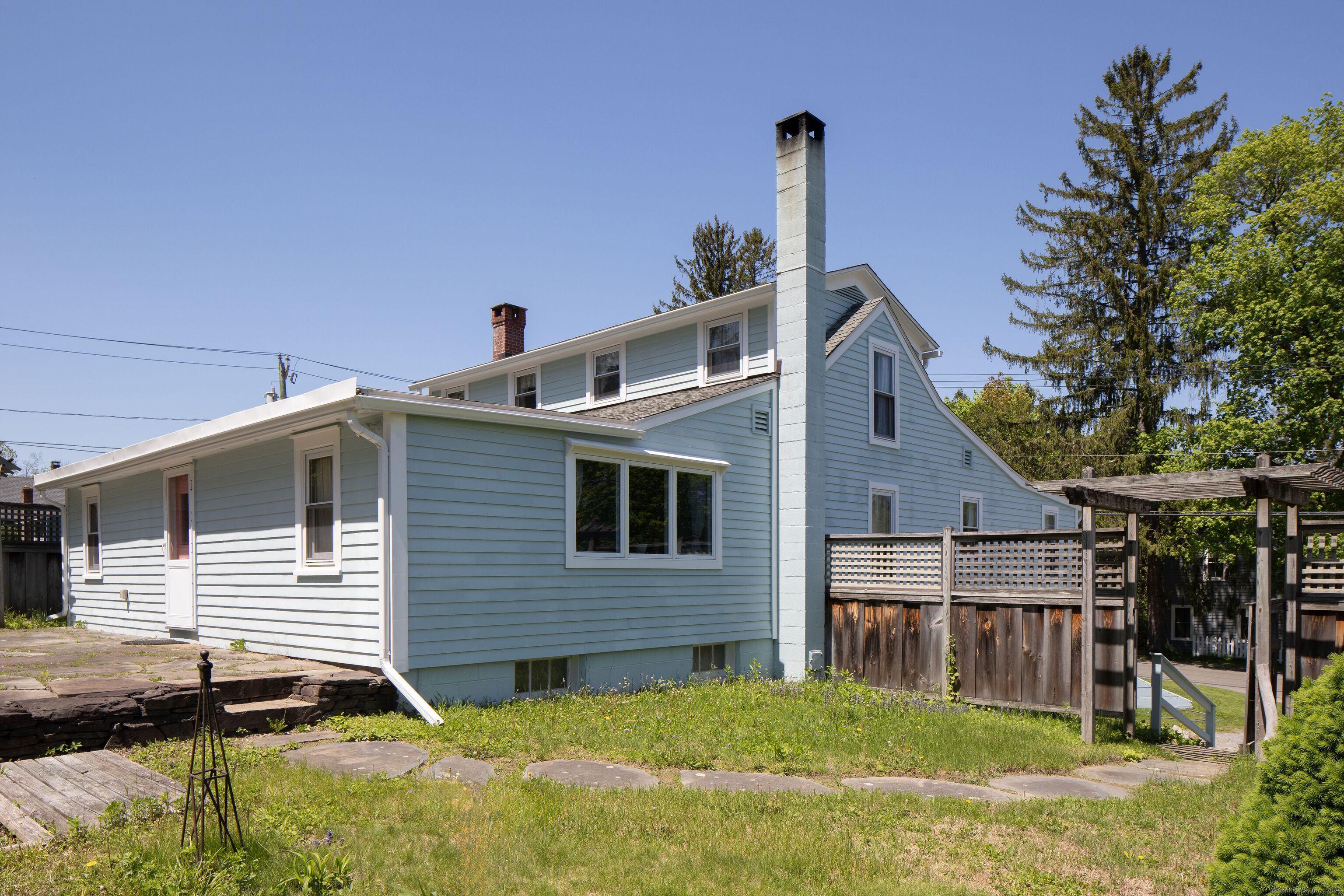 2 Perry Street Property Photo 8