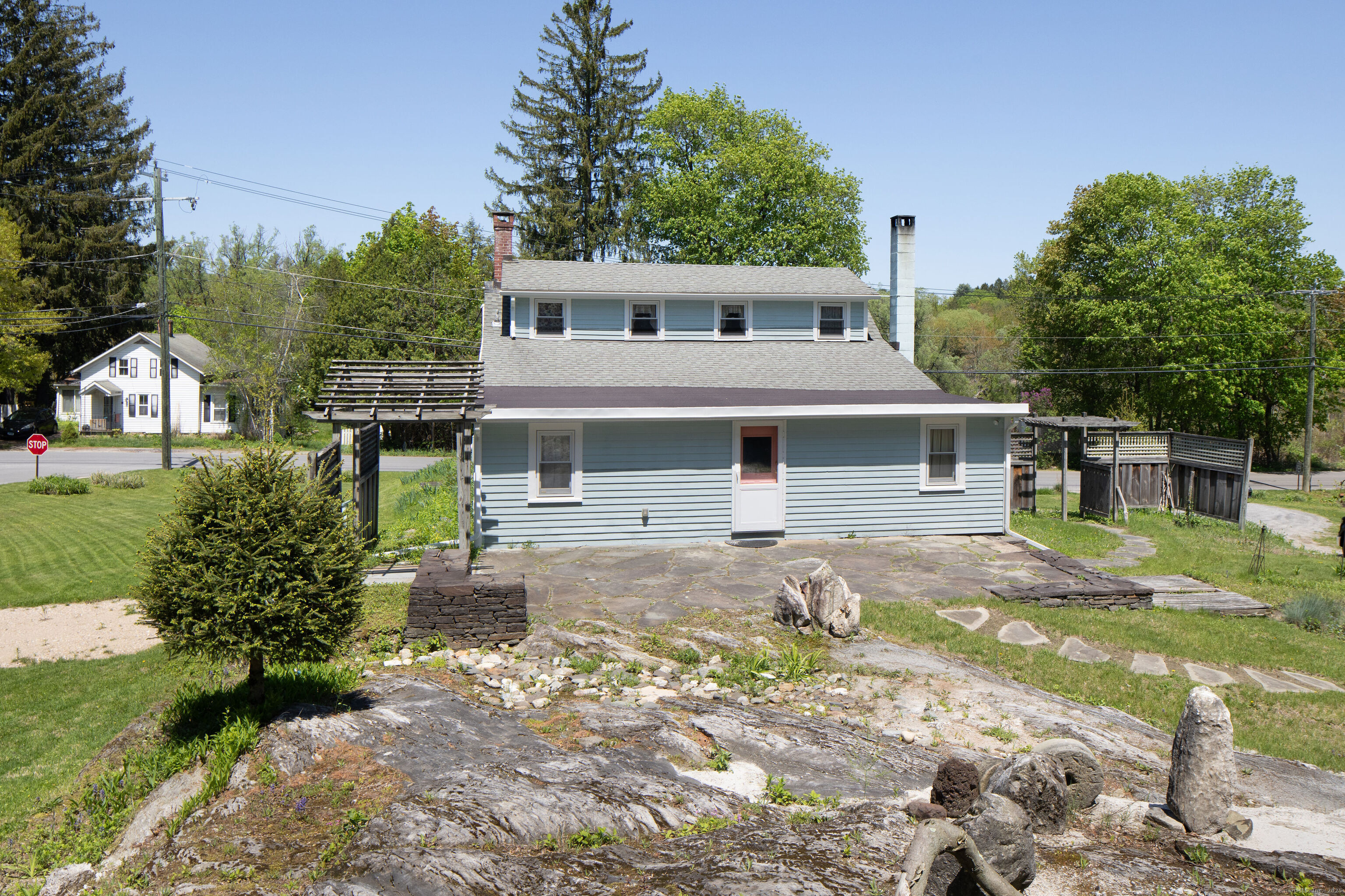 2 Perry Street Property Photo 9