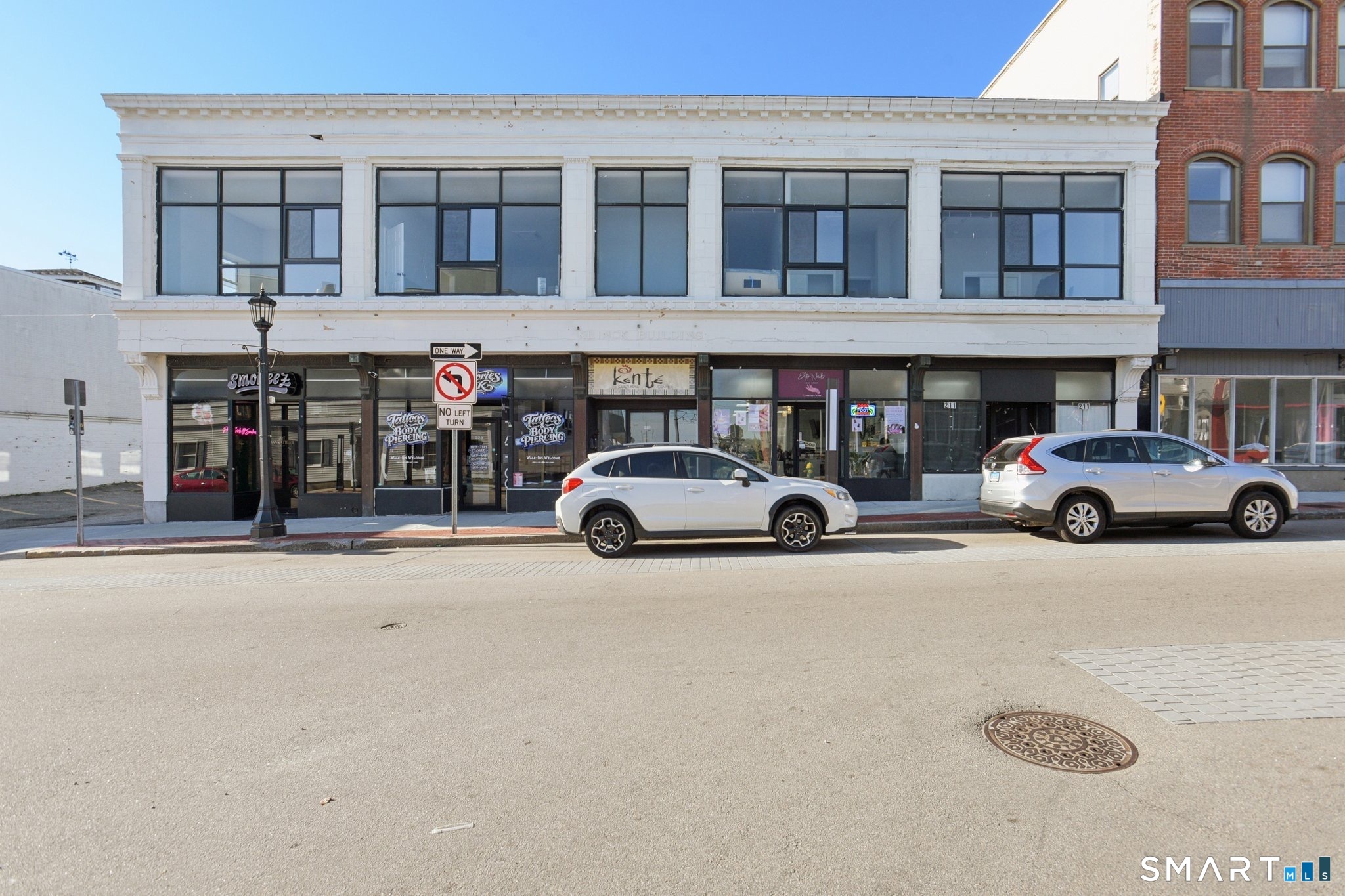 215-219 Bank 5 Street Property Photo 2