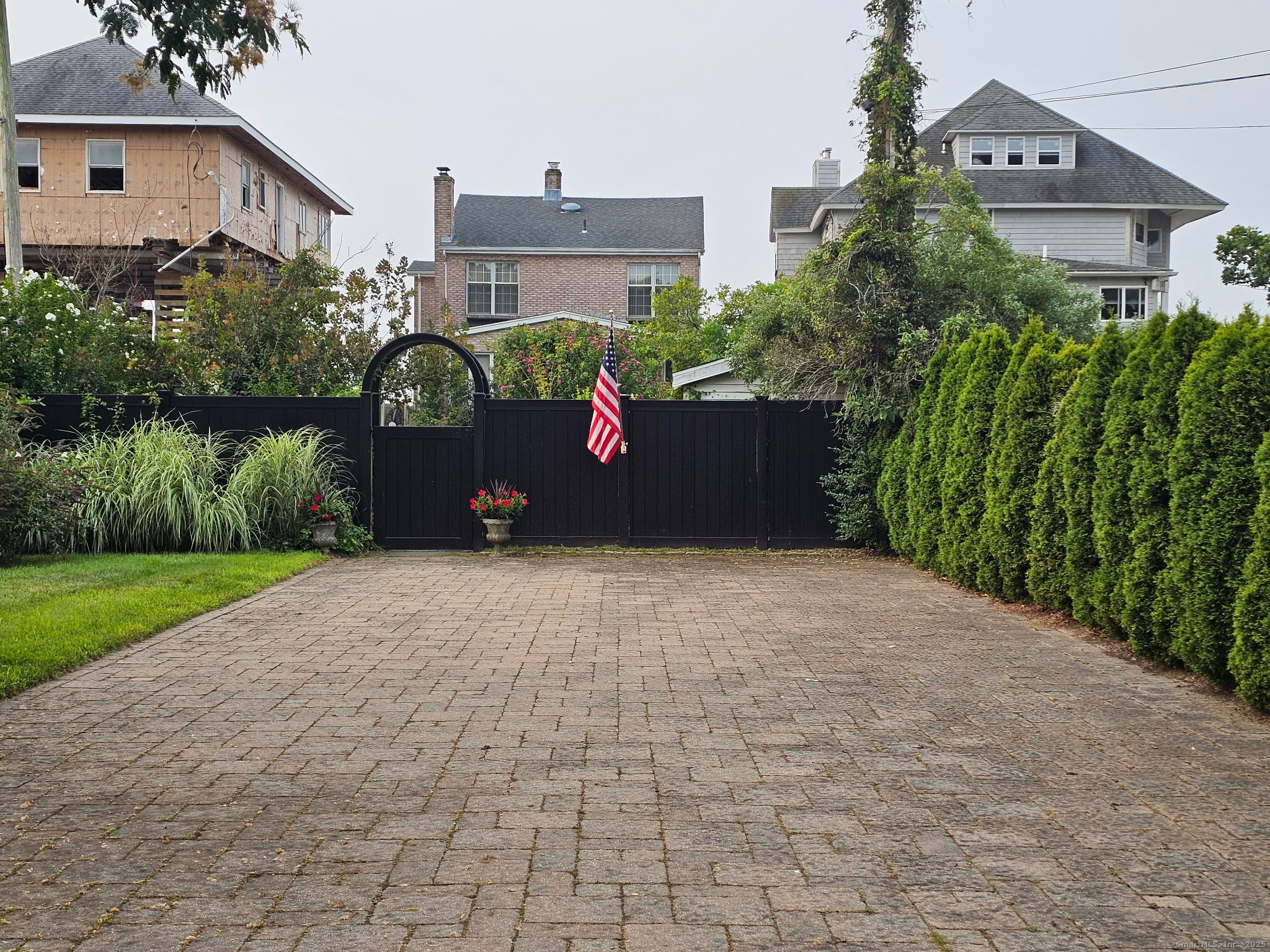 248 Cosey Beach Avenue Property Photo 6