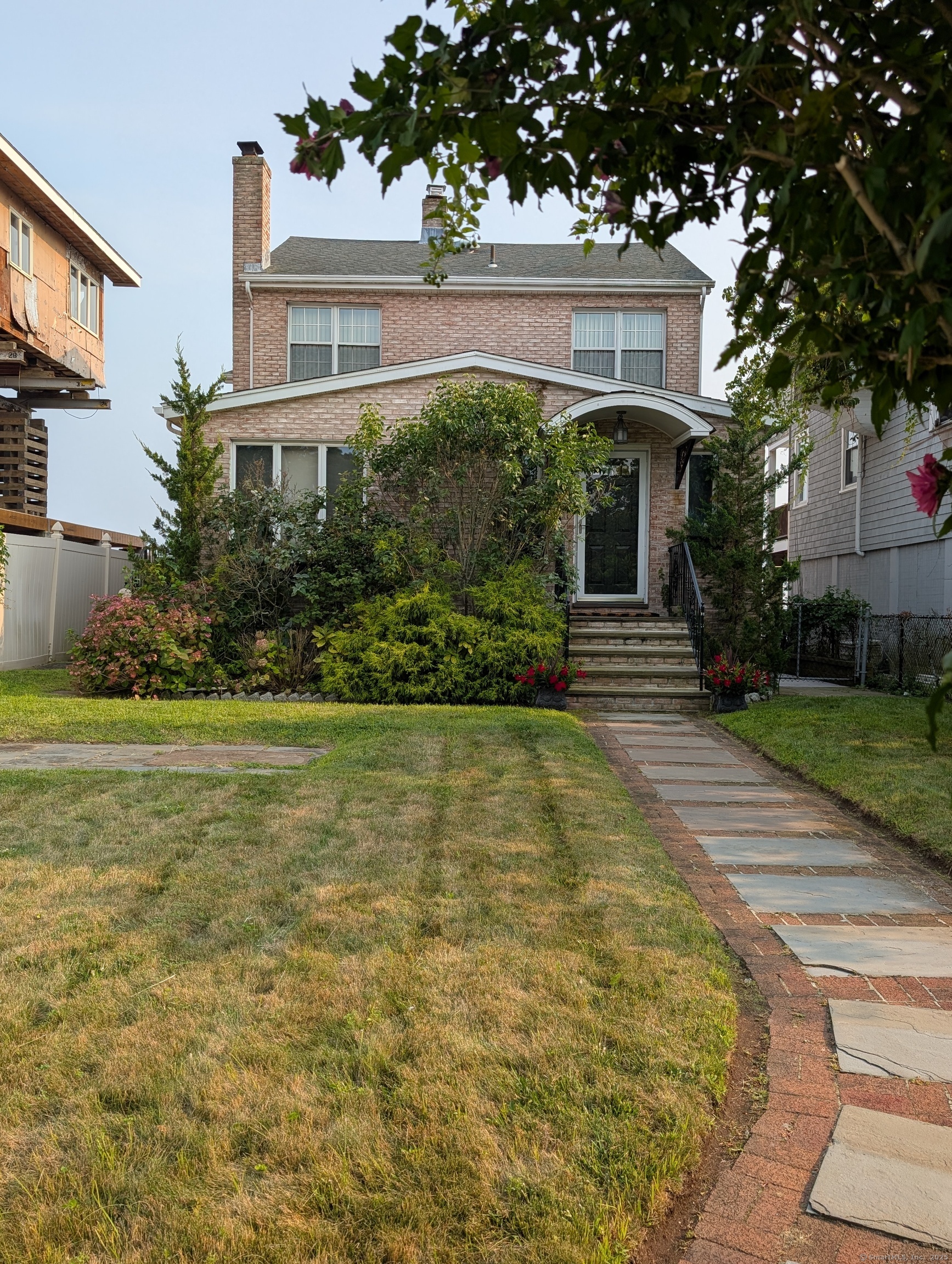 248 Cosey Beach Avenue Property Photo 7