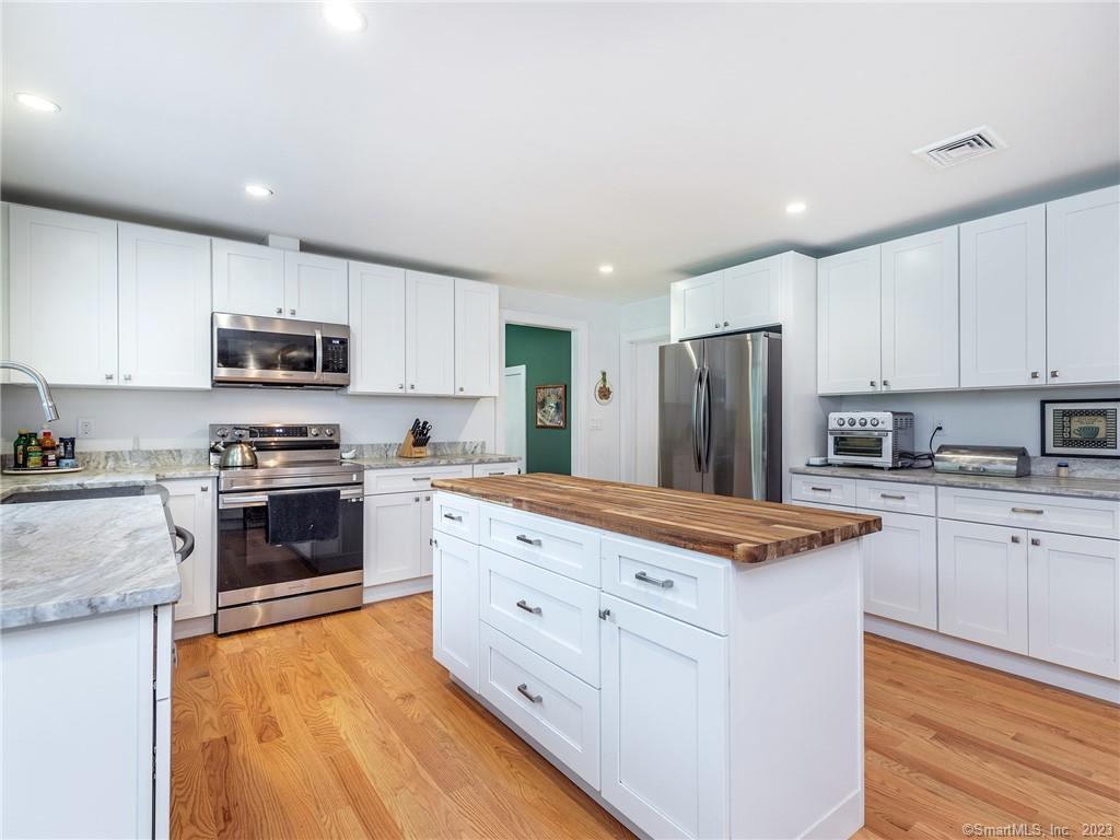 23 Cornwall Road Property Photo 4