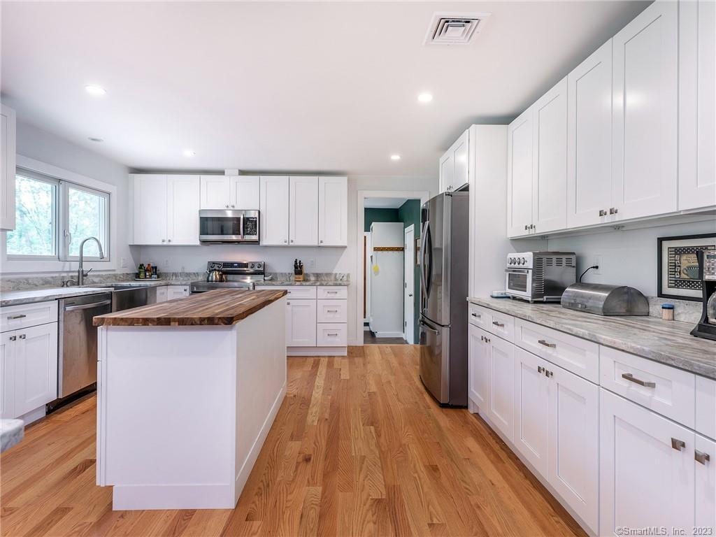 23 Cornwall Road Property Photo 7