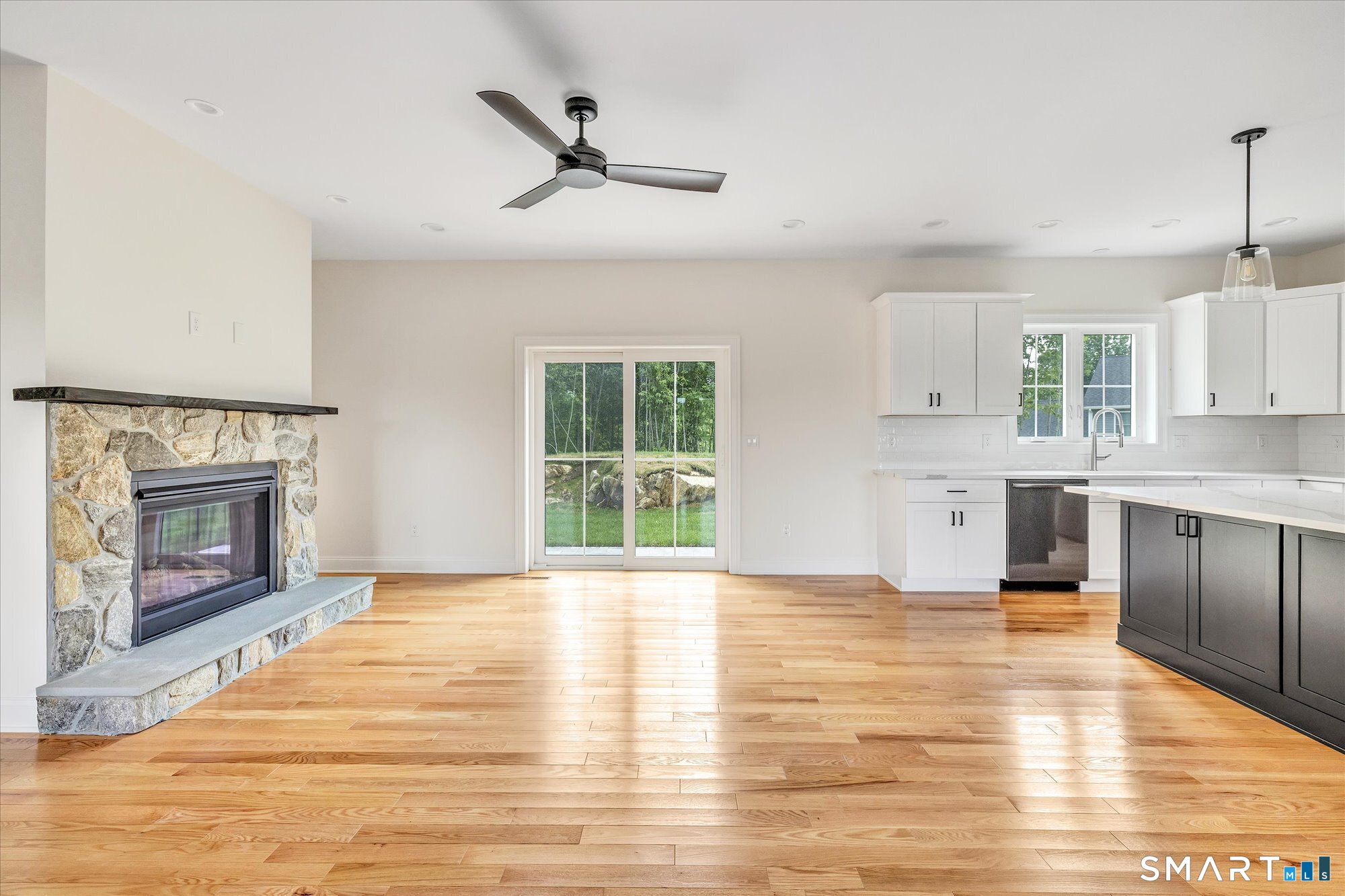 20 Hunting Ridge Road Property Photo 3