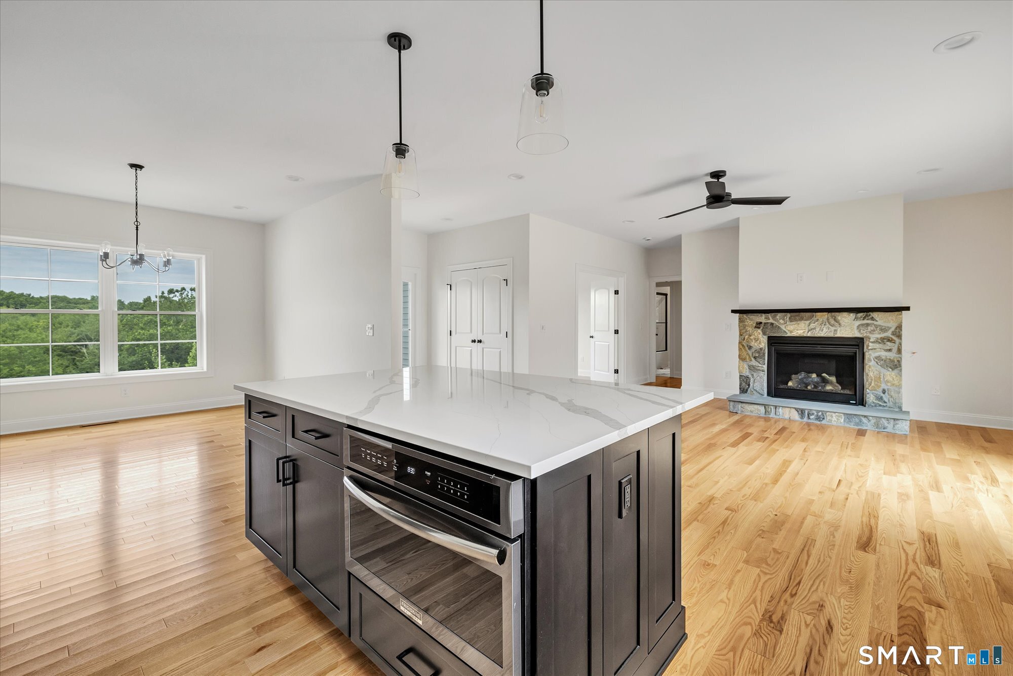 20 Hunting Ridge Road Property Photo 11