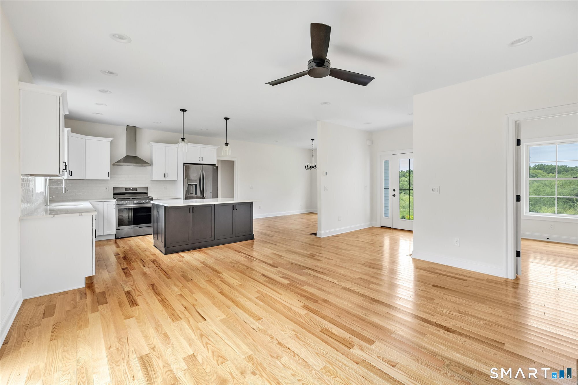 20 Hunting Ridge Road Property Photo 13