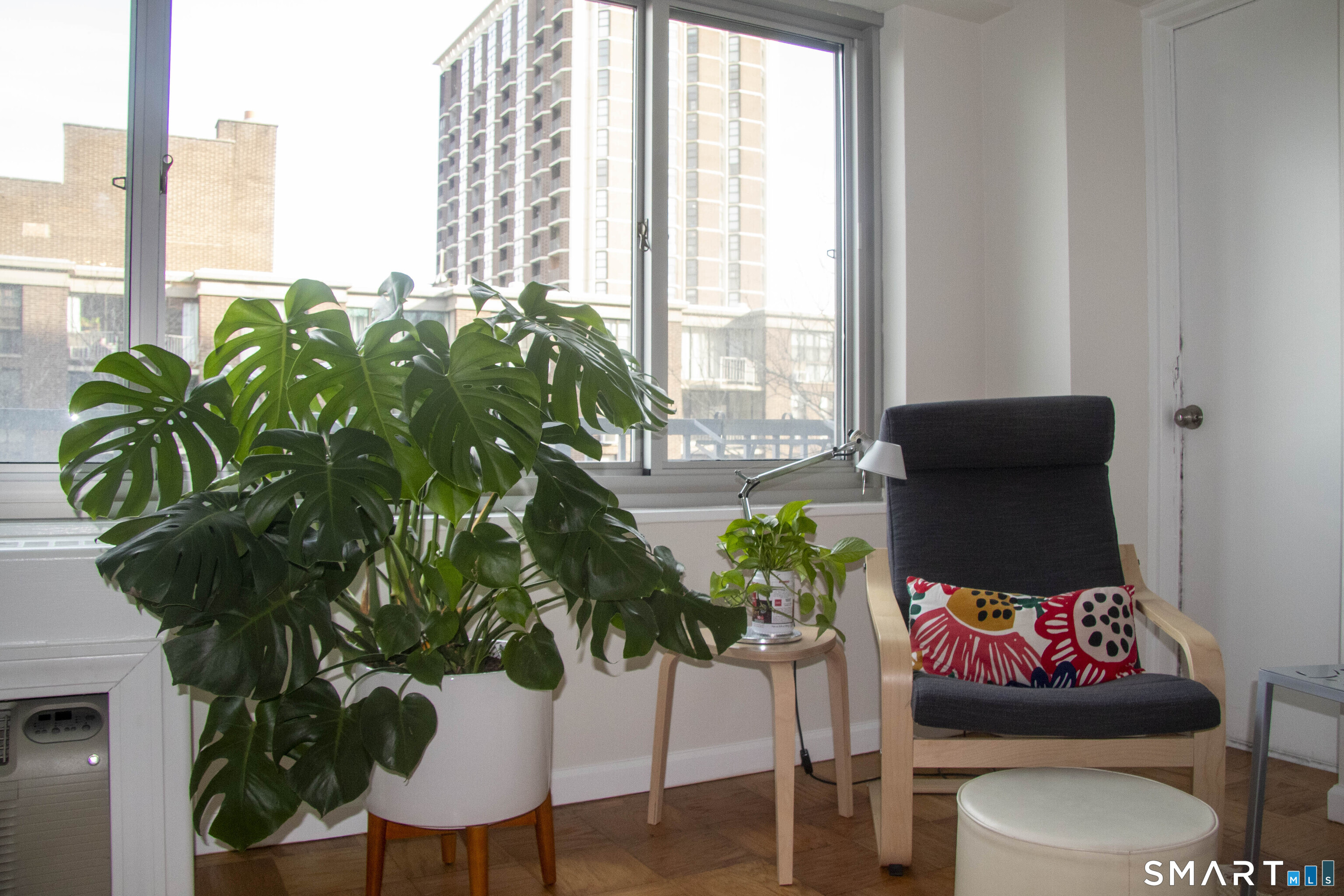 100 York 7e Street Property Photo 1